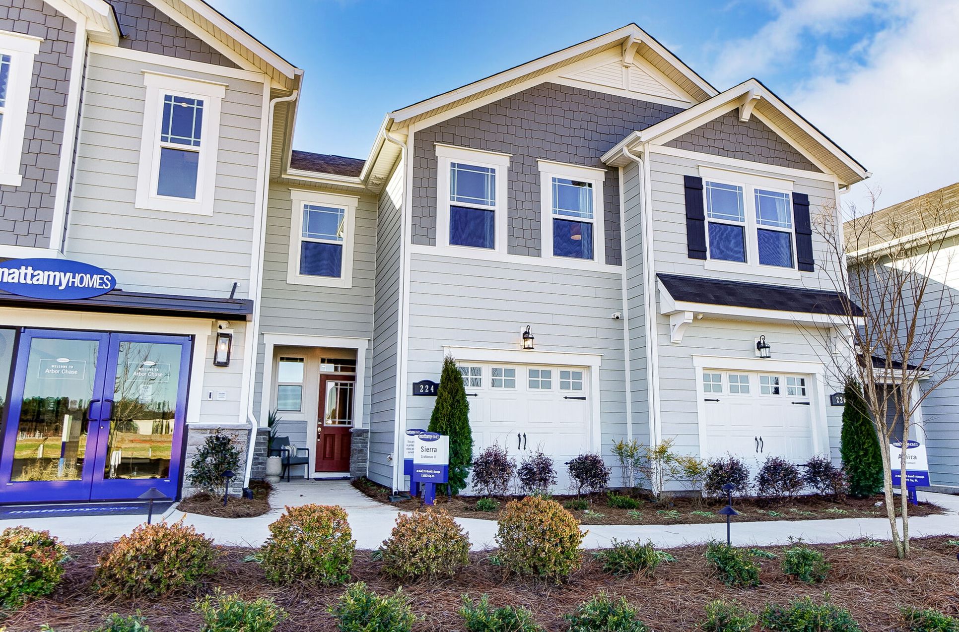Exterior:Photo representation of the Sierra plan. Colors, finishes and options will vary.