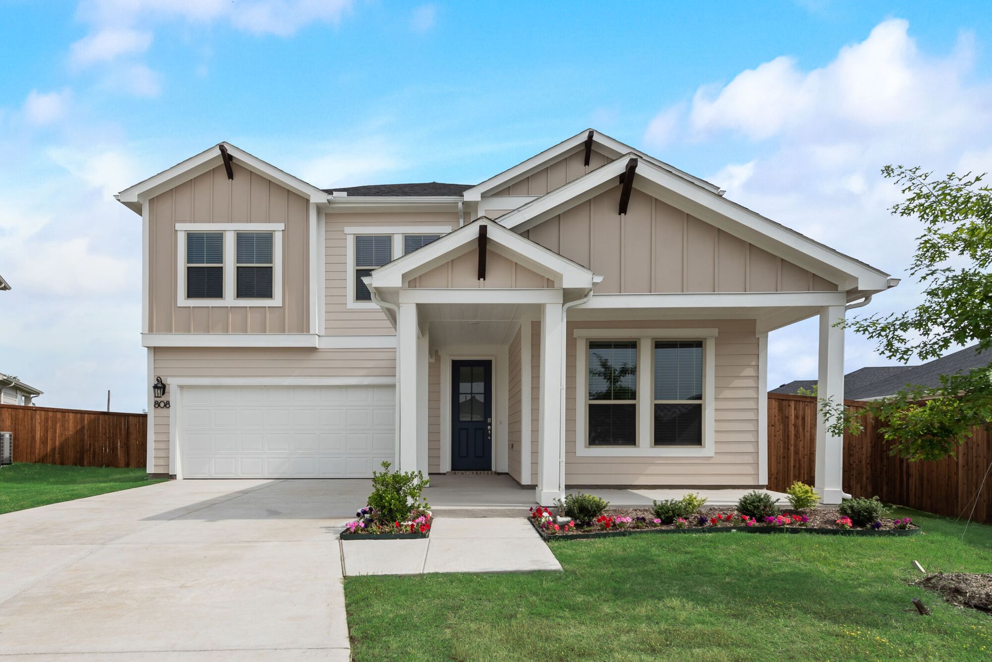 Exterior:Front