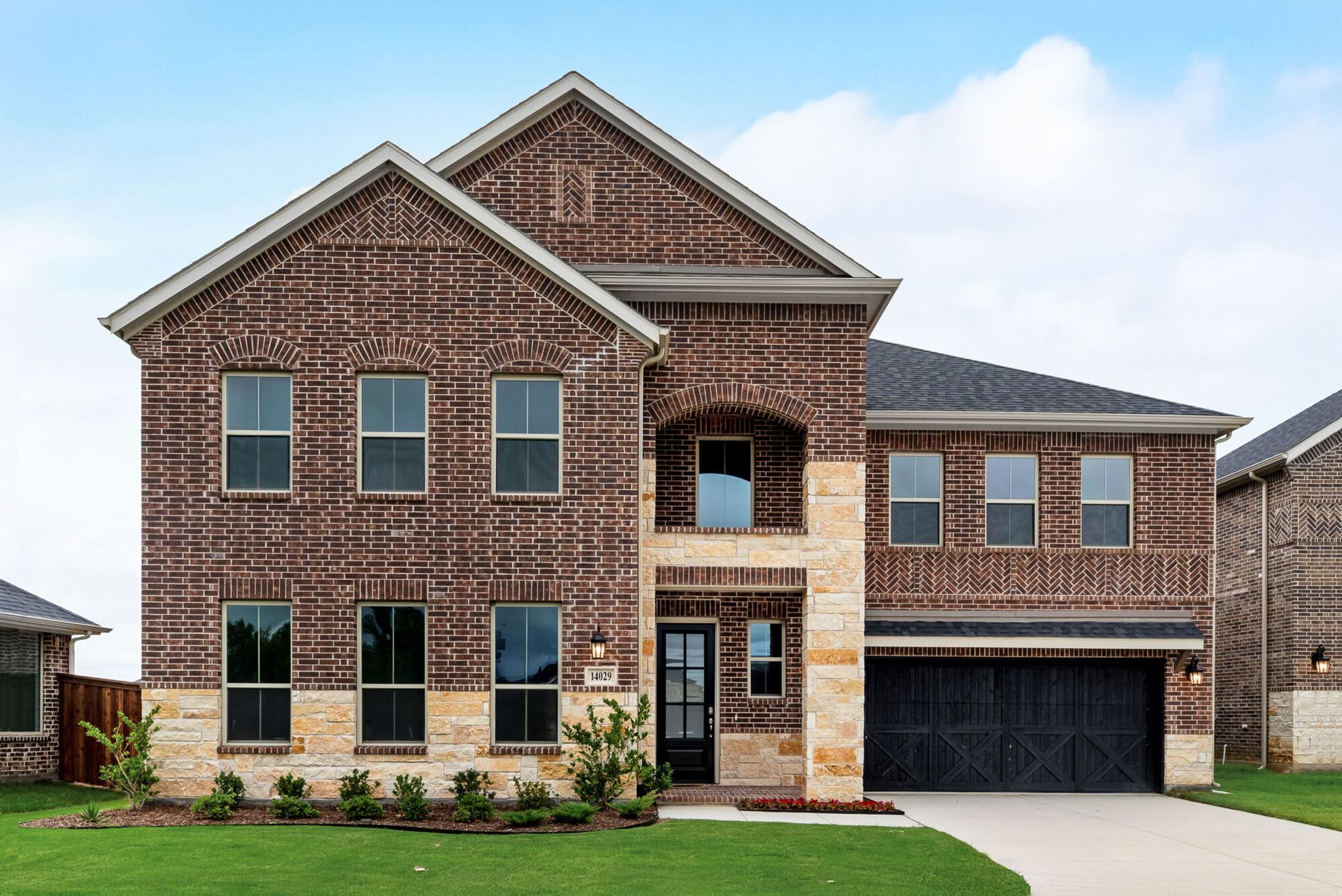 Exterior:Front