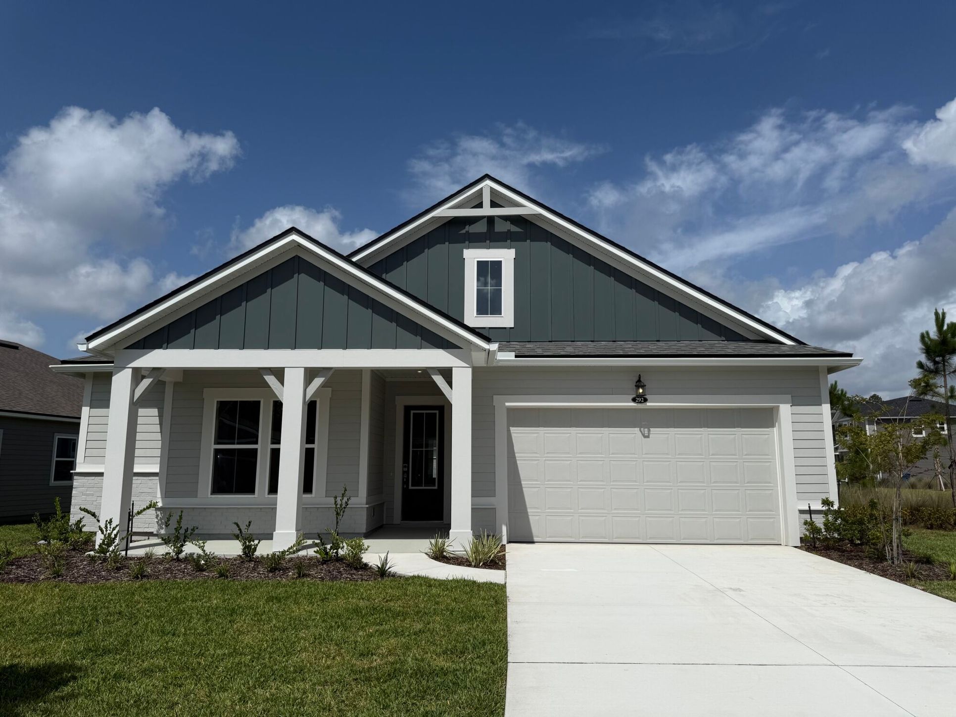 Exterior:Farmhouse Exterior Style