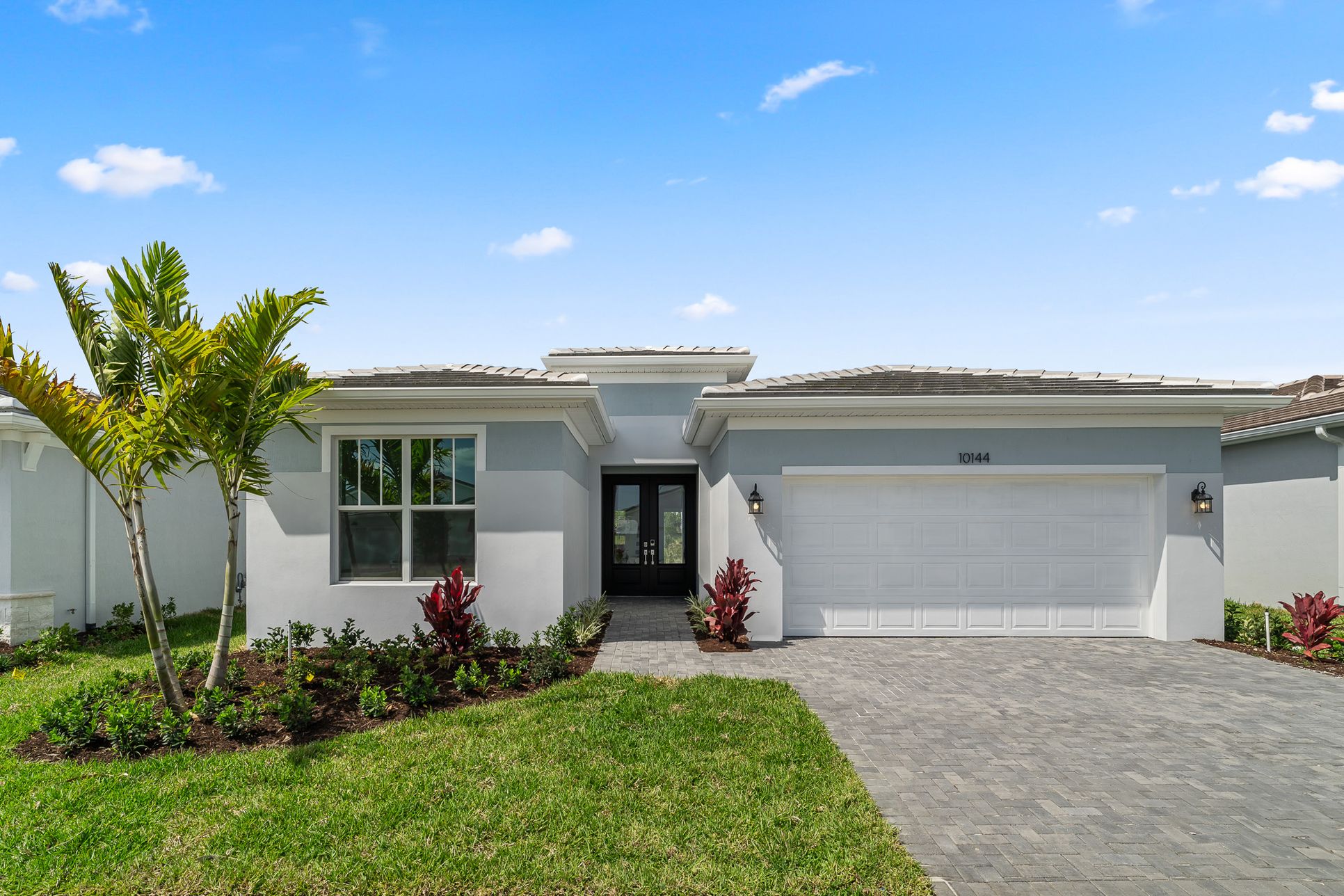 Willow Exterior:Willow Floorplan