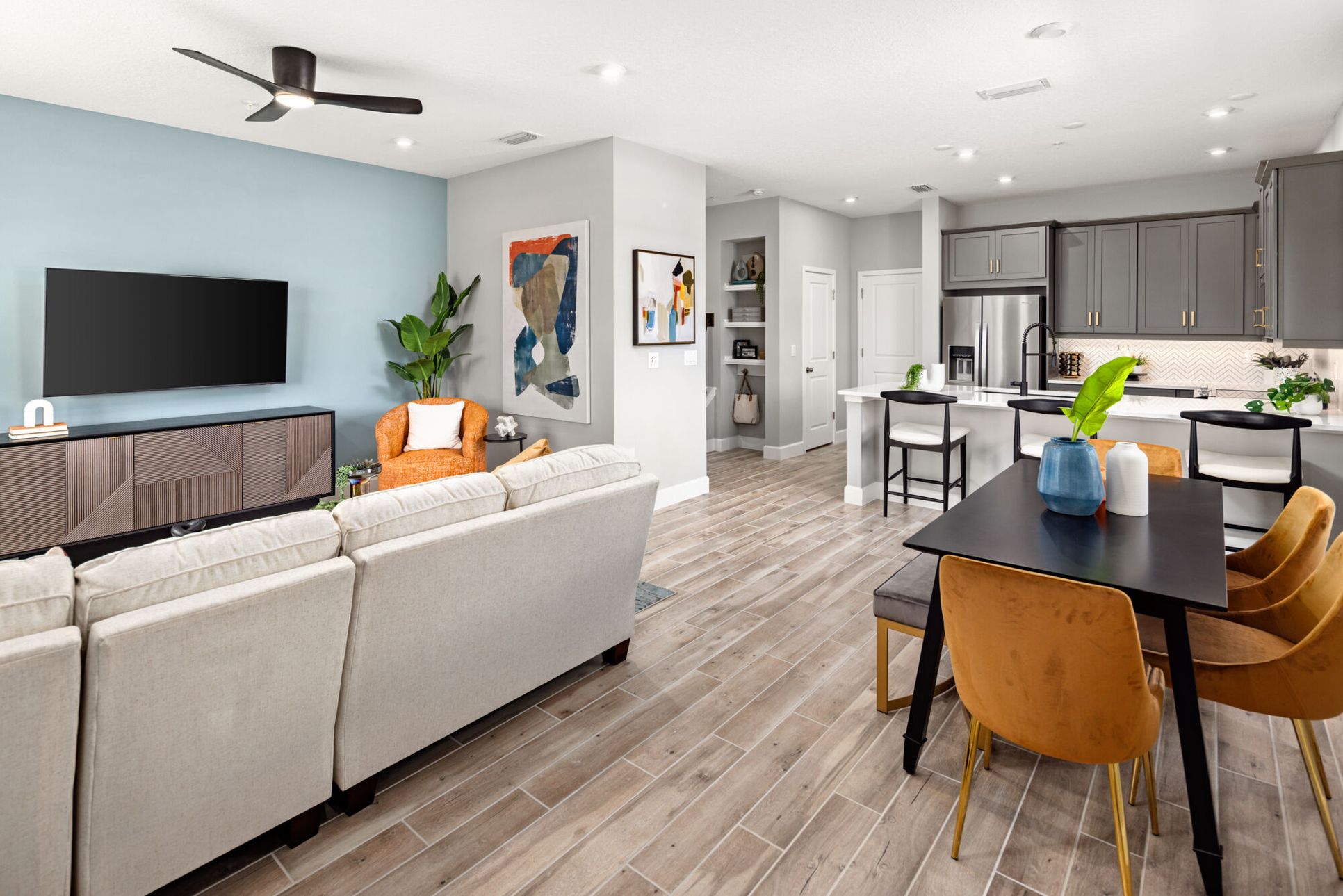 Interior:MODEL PHOTOGRAPHY - Great Room