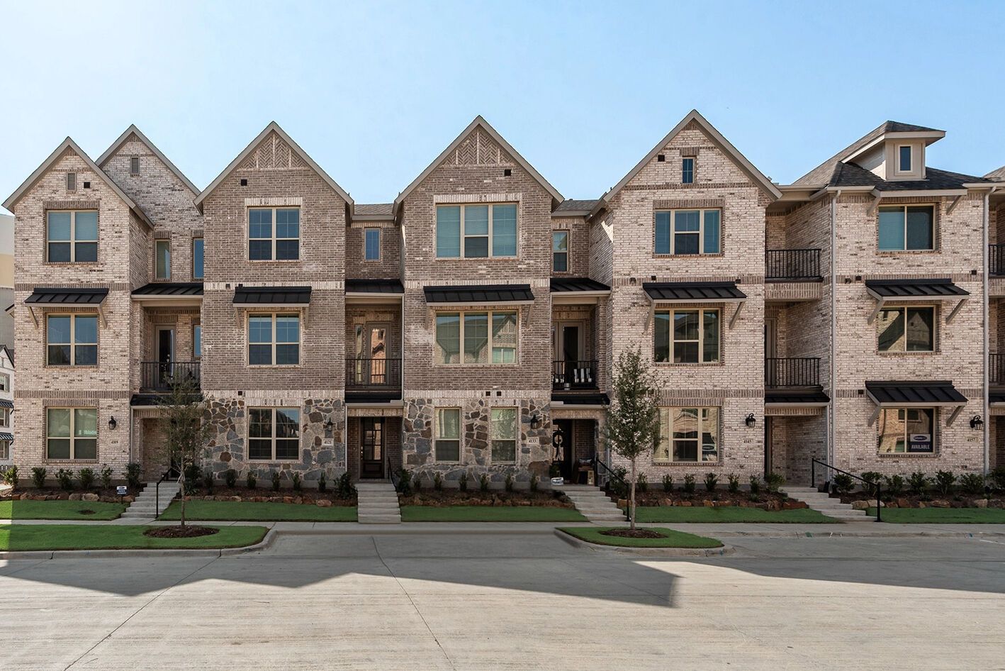Exterior:Front Elevation
