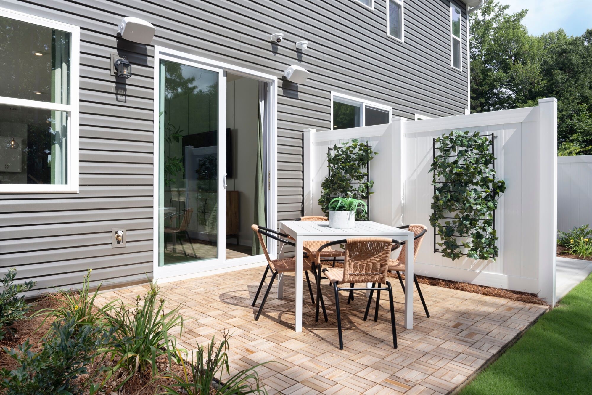 Exterior:Aurora Model back patio