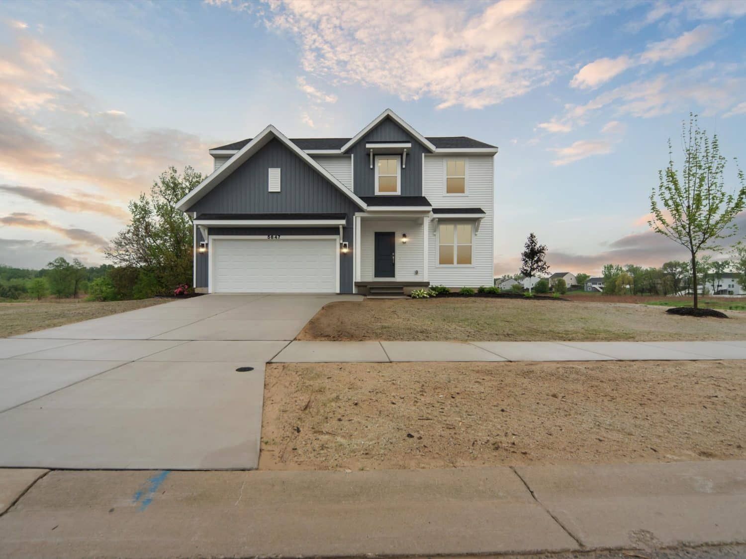 5647 Skylar:Elevation