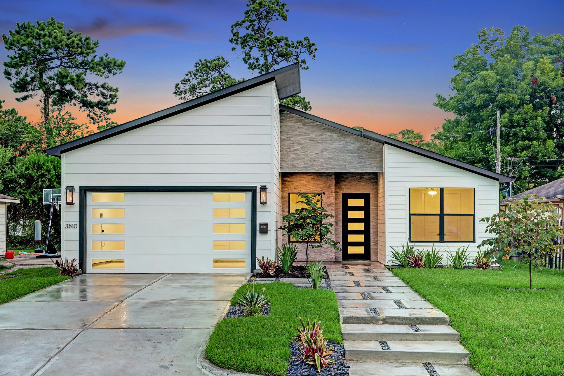 Mayberry Homes,77004