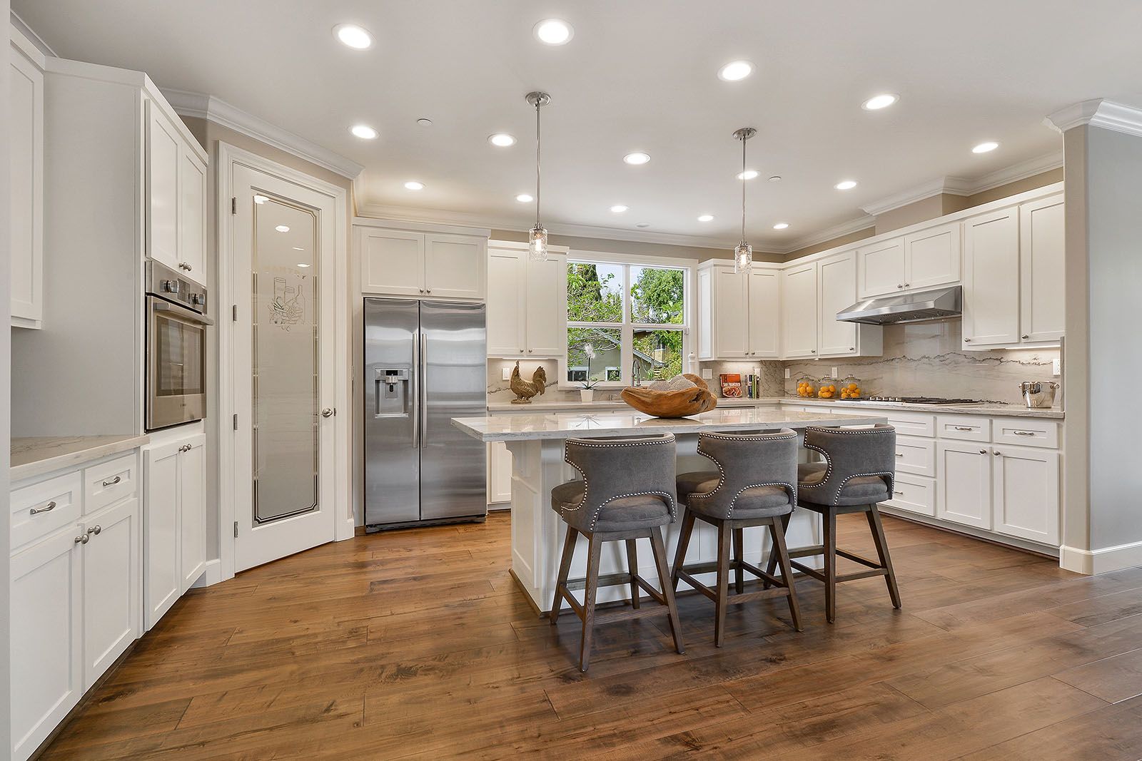 Mb Custom Builders,95376