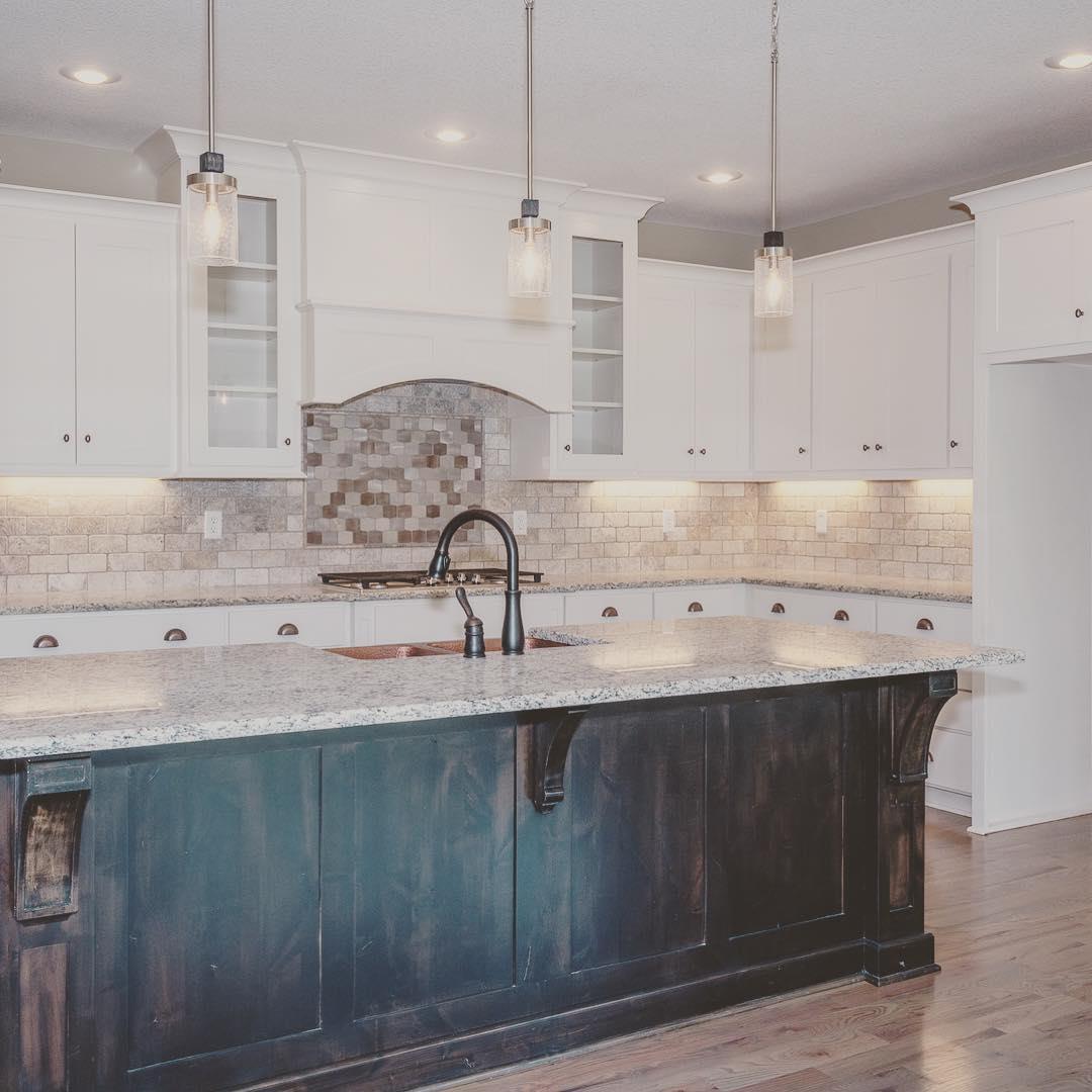Mcbee Custom Homes LC,64056
