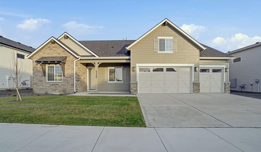 Helena-26-IronMountainVista Exterior:Exterior