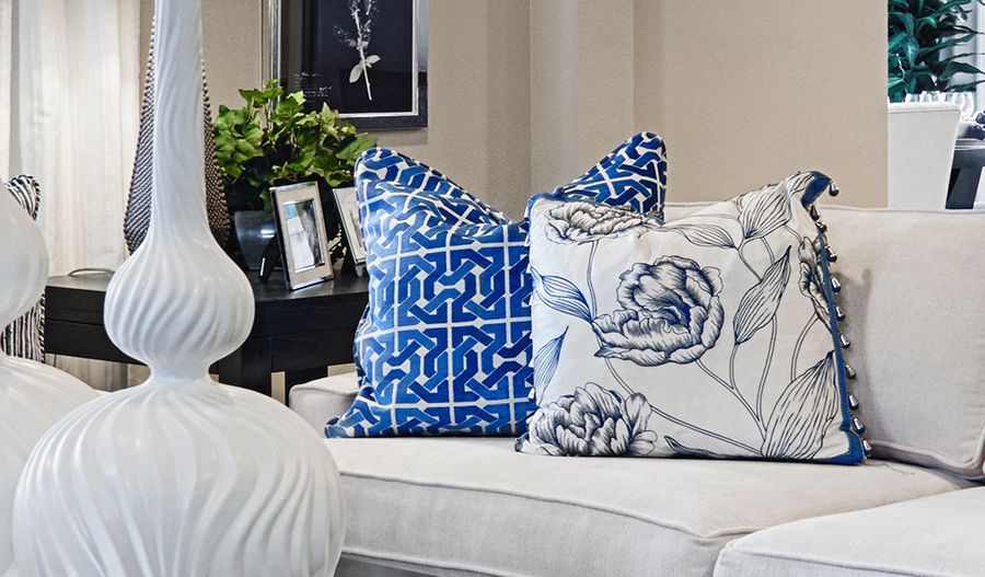 Standard series 5 - Hemingway-GreatRm-white-blue:Great room