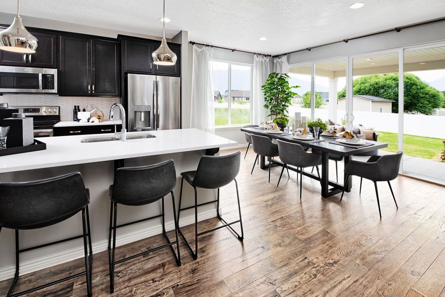 MinersGrove-UT-Moonstone Kitchen