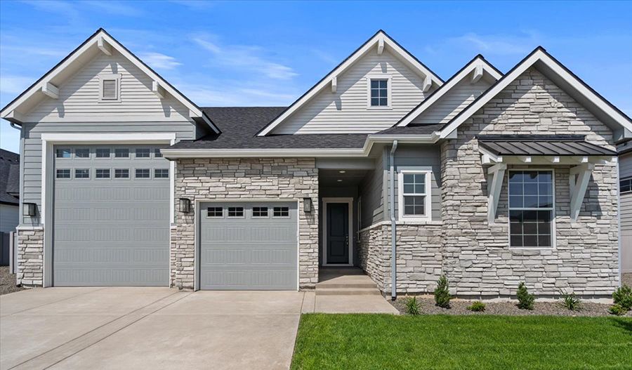 Deacon-5-IronMntVista Exterior:Exterior