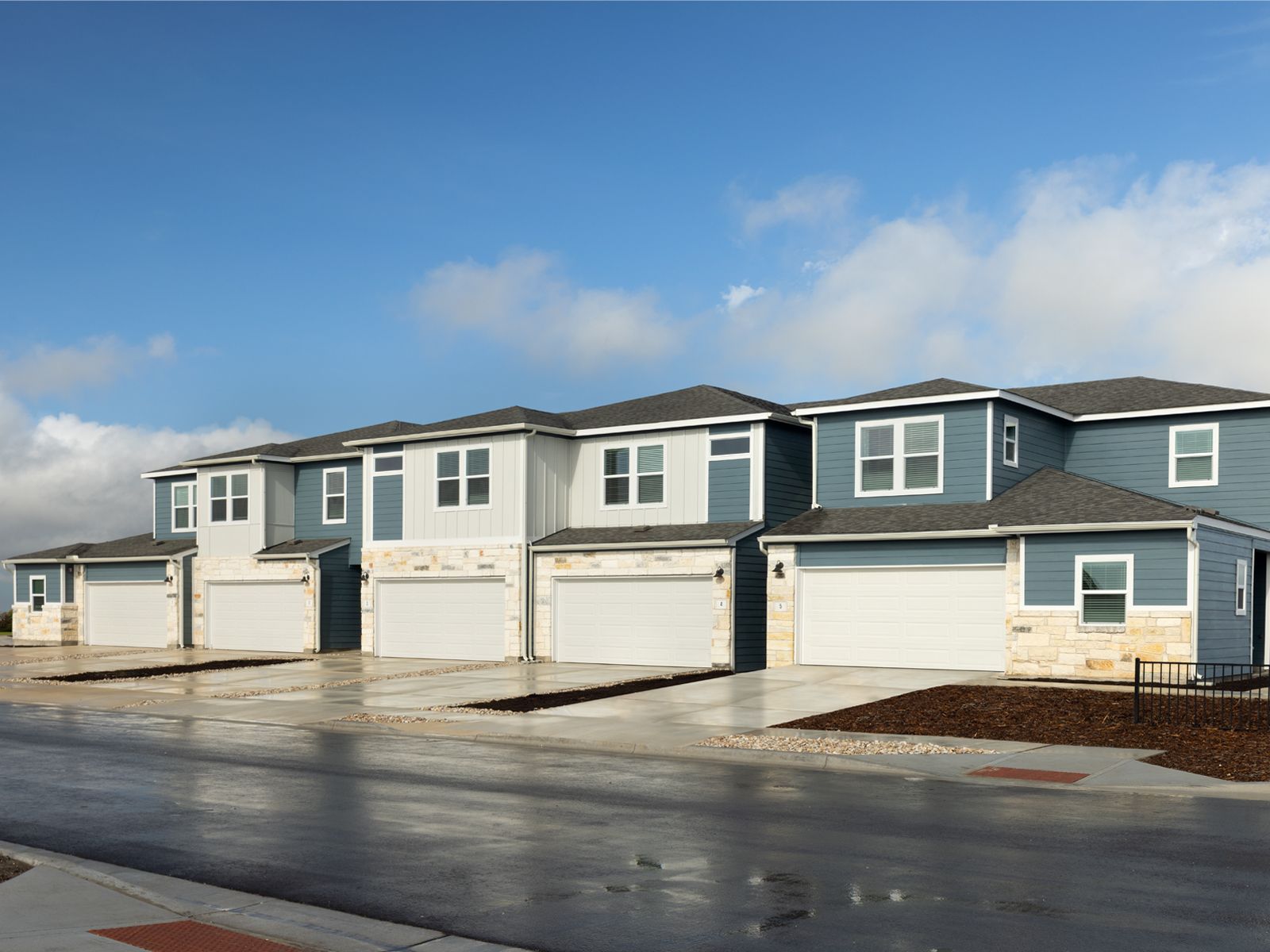 Welcome to the Waterstone Village Townhomes!