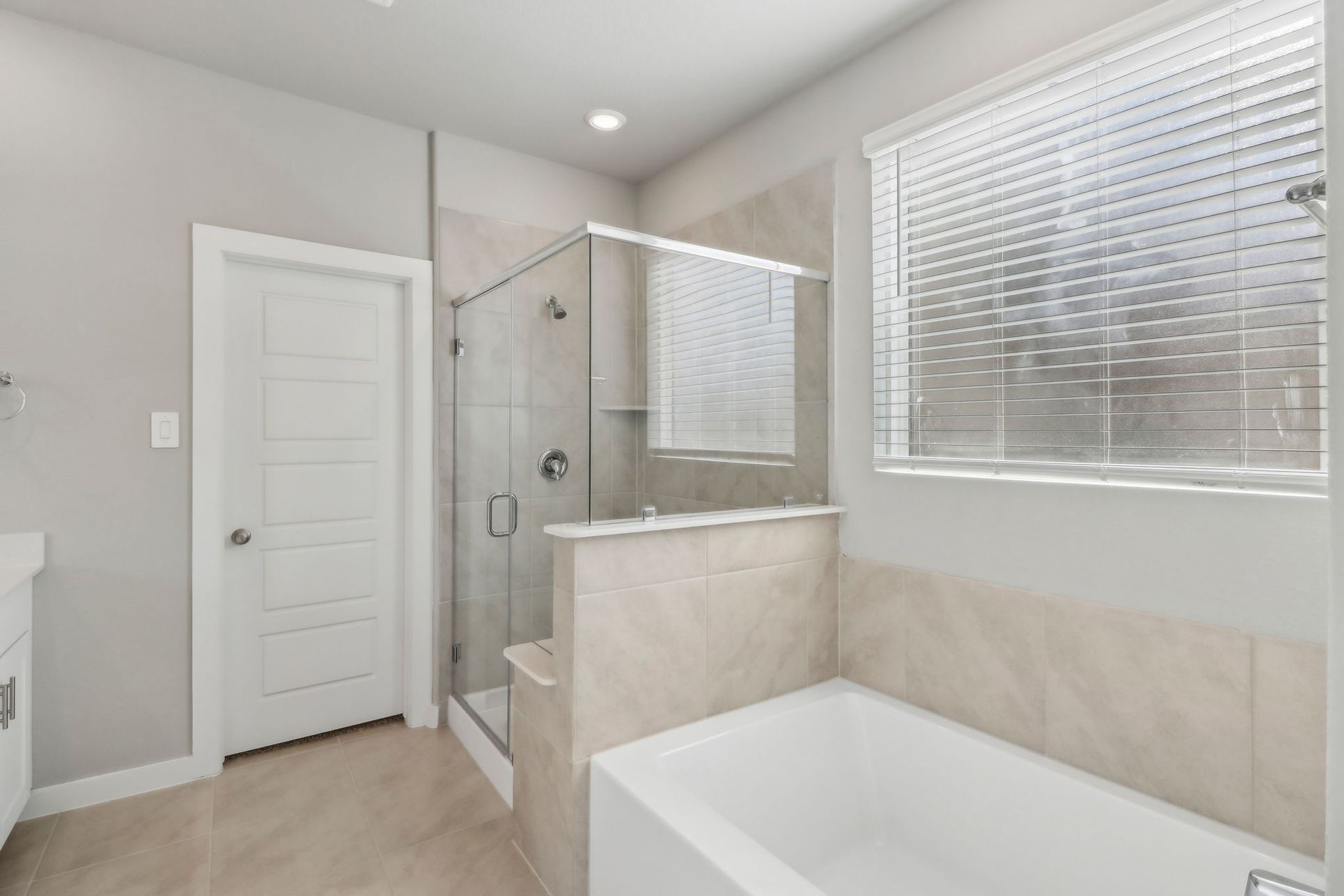 25-web-or-mls-Houston - Pine Lake Cove - 18079 Martin Pines Dr, Conroe, TX 77356 - 020.jpg:25-web-or-mls-Houston - Pine Lake Cove - 18079 Martin Pines Dr, Conroe, TX 77356 - 020.jpg