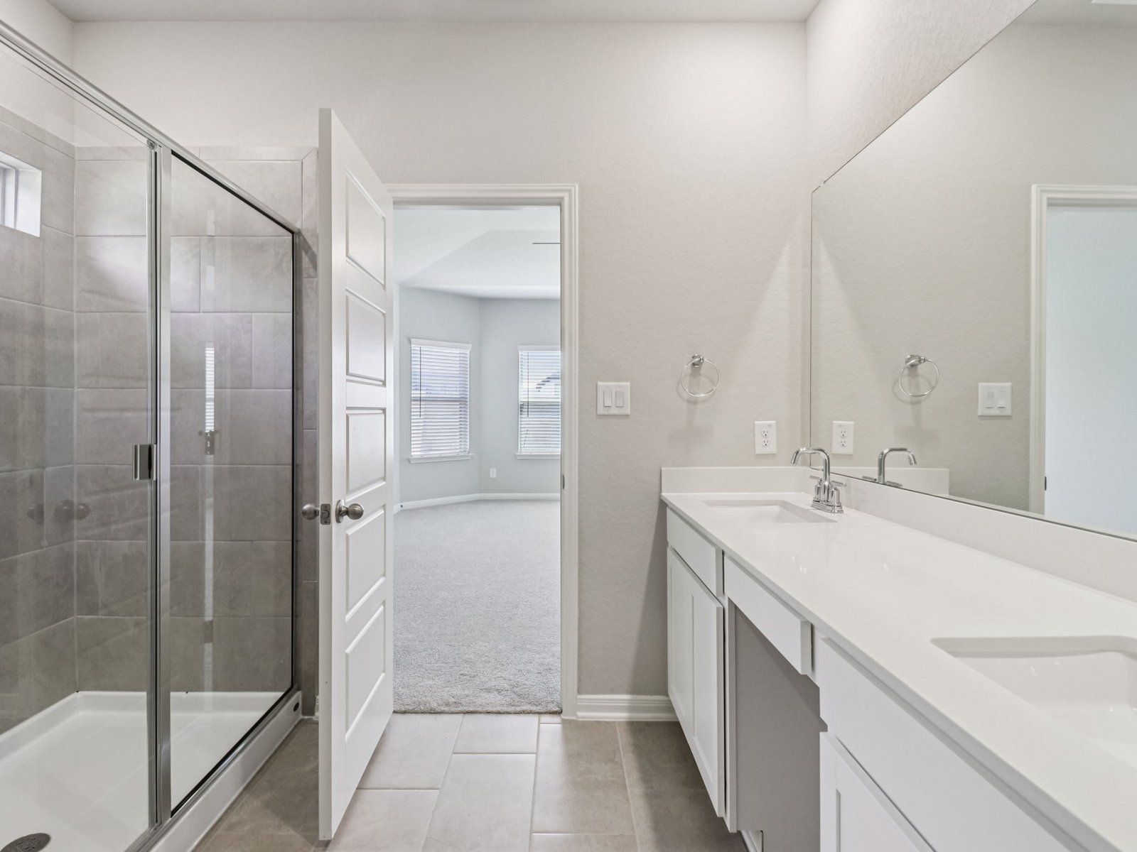 Primary suite bathroom in the Reynolds floorplan at a Meritage Homes community.:Primary Suite Bathroom