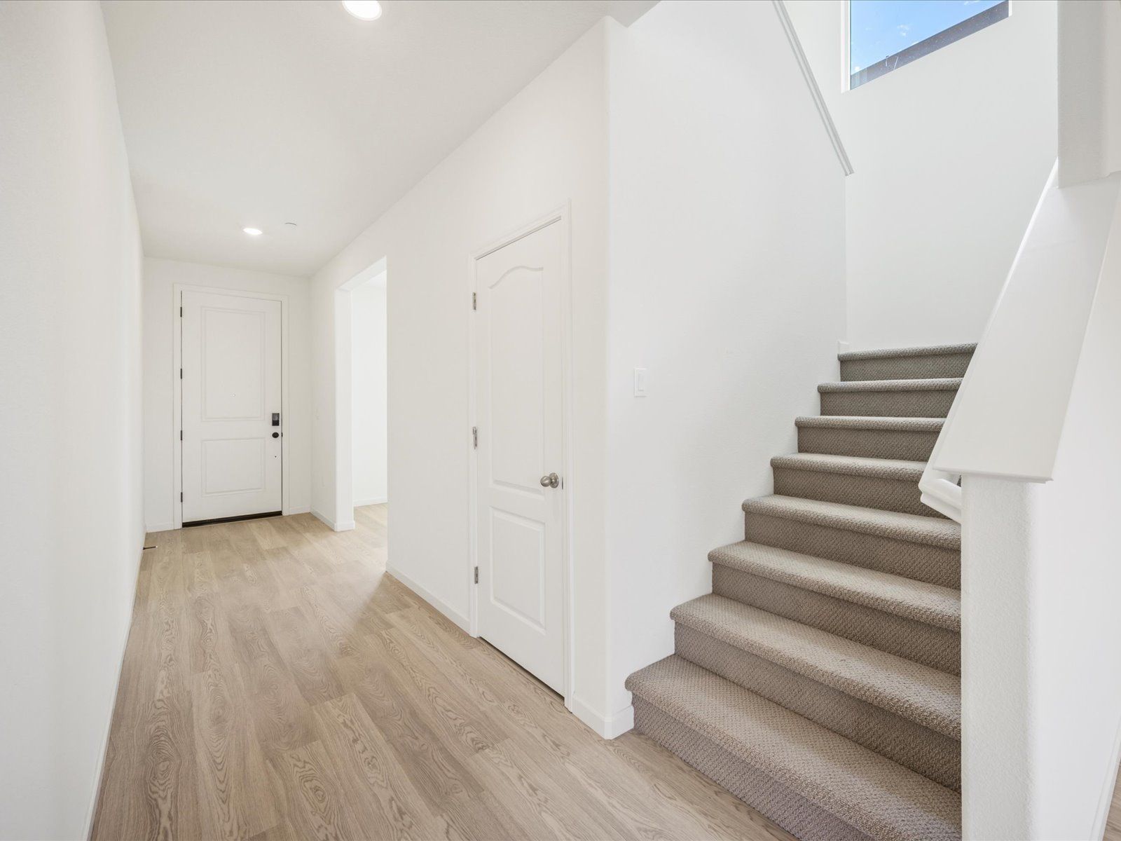 Welcome to 2493 Emma Dr at Heston of Machado Ranch in Manteca, CA.:SAC_Heston-At-Machado-Ranch_5026_Hallway_E_2493-Emma-Dr