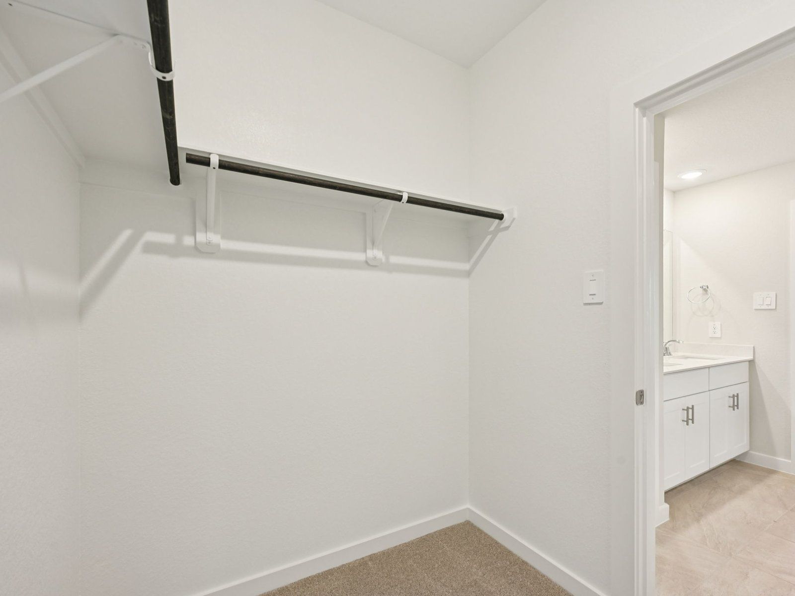 The Pinnacle floorplan in Mavera of Conroe, TX.:Closet