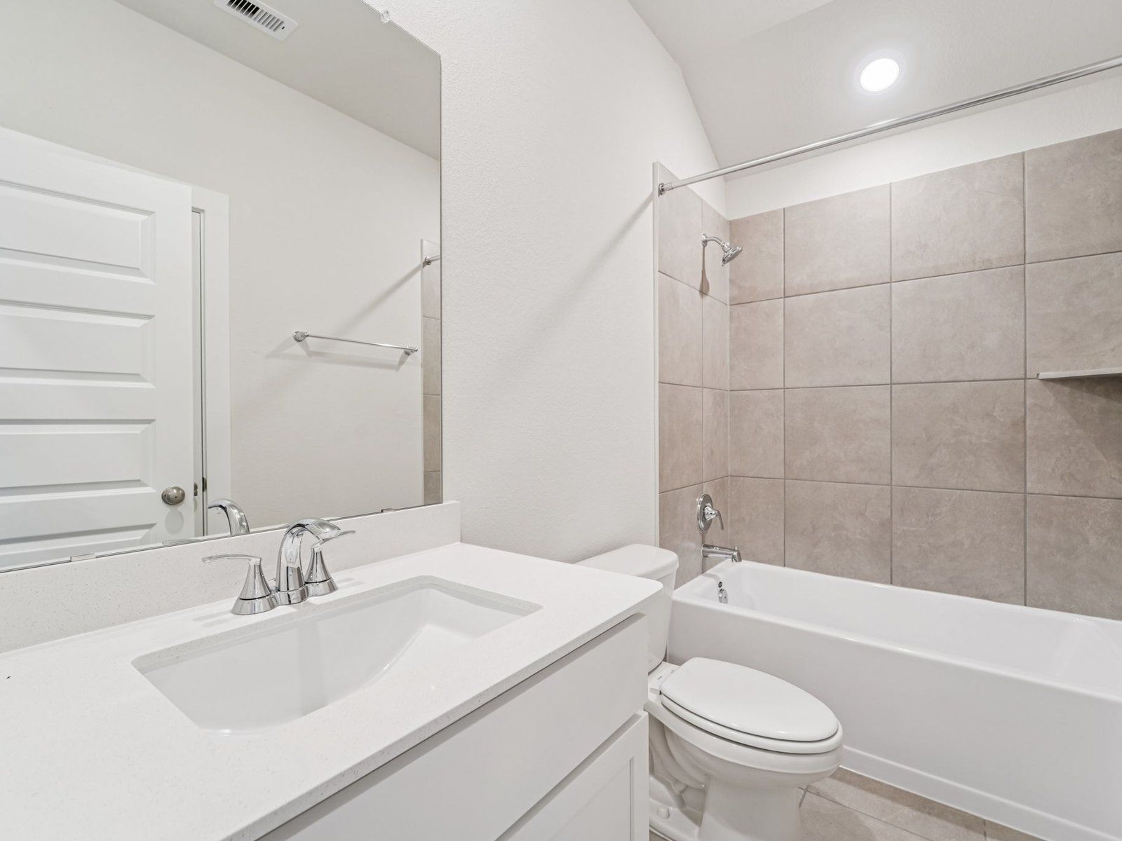 The Henderson floorplan in Kingdom Heights of Rosenberg, TX.:Bathroom