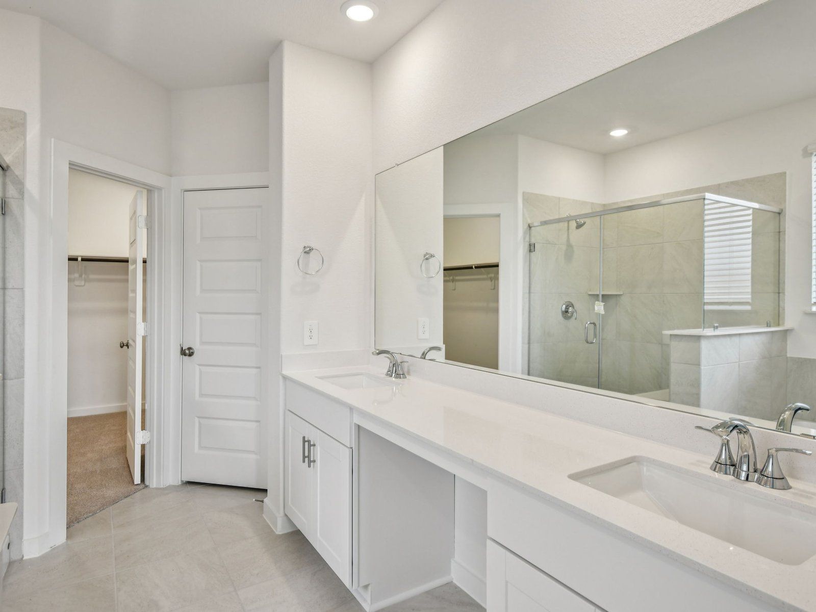 The Somerville floorplan in Glendale Lakes of Rosharon, TX.:Primary Bathroom