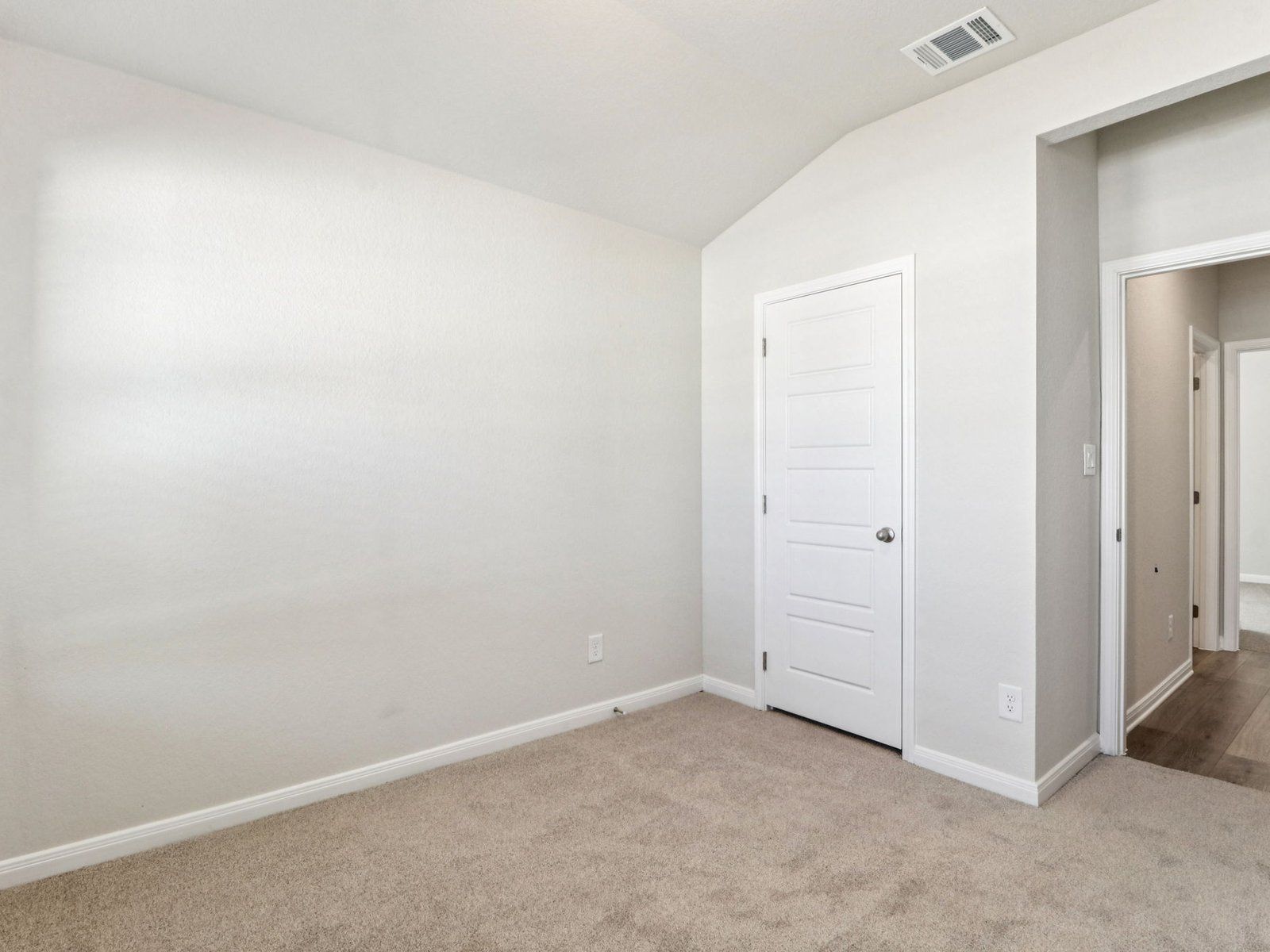 Guest bedroom in the Briscoe floorplan at a Meritage Homes community.:Guest Bedroom