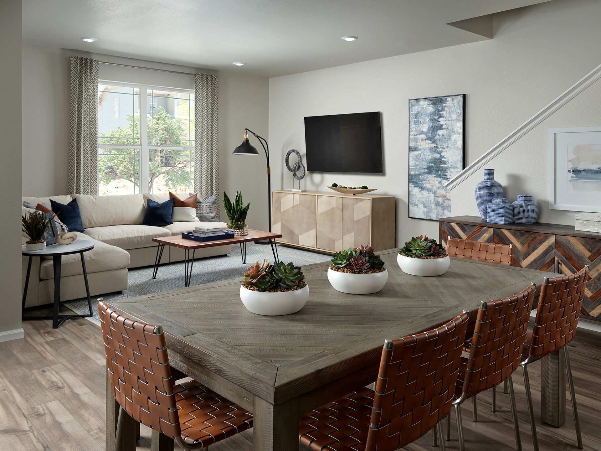 Meritage_Horizon Uptown_Keystone_Dining Living Room.jpg:Meritage_Horizon Uptown_Keystone_Dining Living Room.jpg