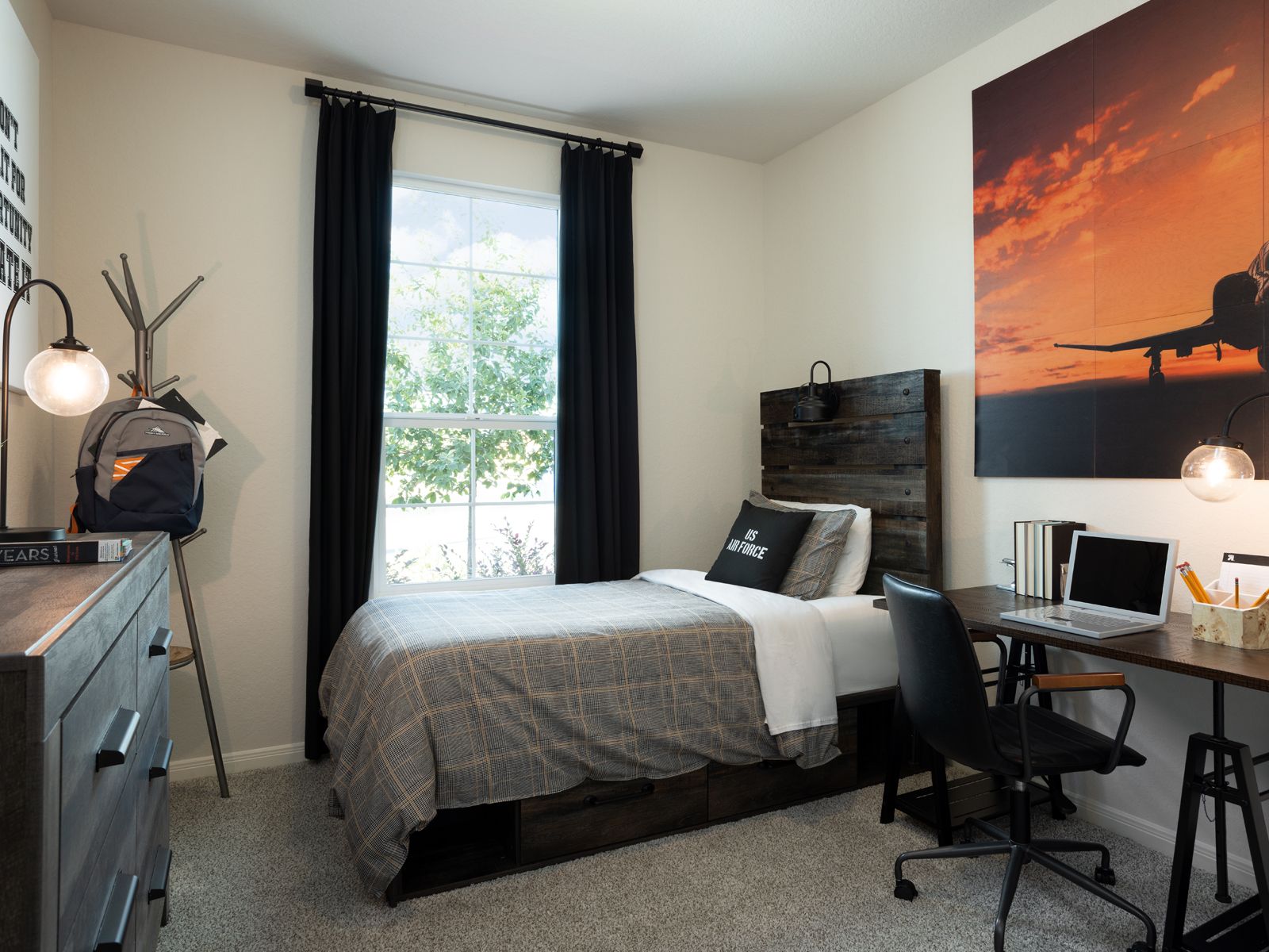 Guest Bedroom:Guest bedroom in the Rio Grande floorplan in a Meritage Homes community.