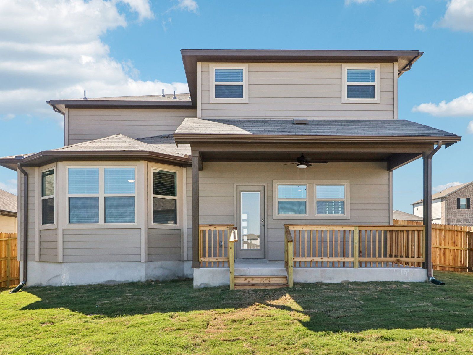 Back exterior:Back exterior