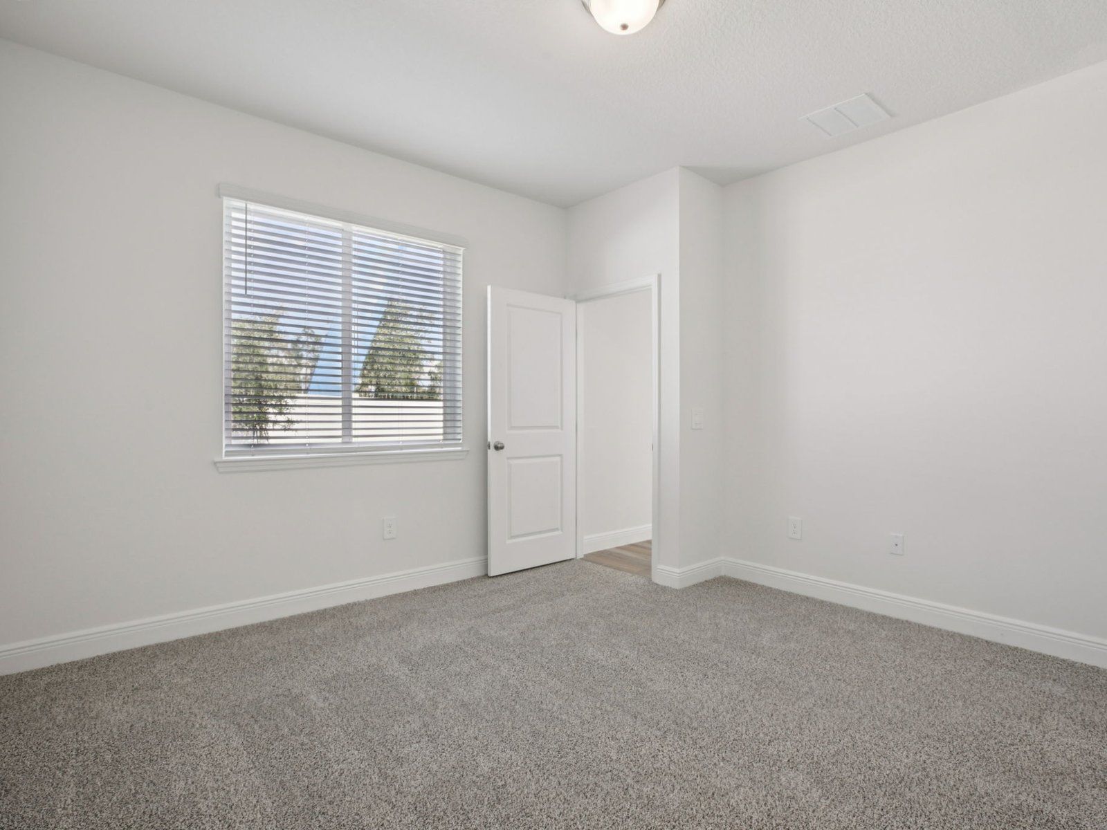 Primary bedroom:Primary bedroom