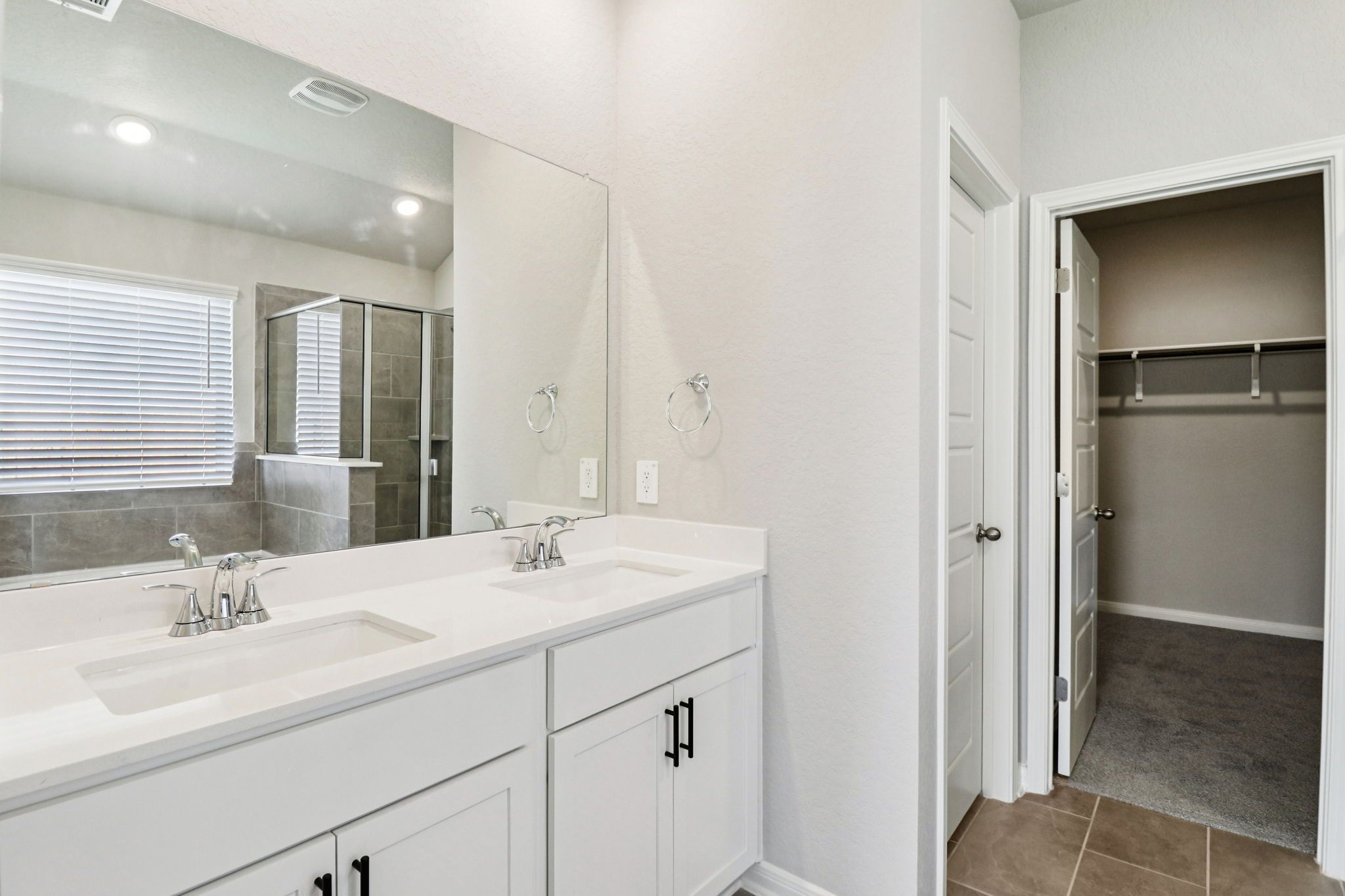Primary Bathroom:Primary bathroom in the Callaghan floorplan at a Meritage Homes community.