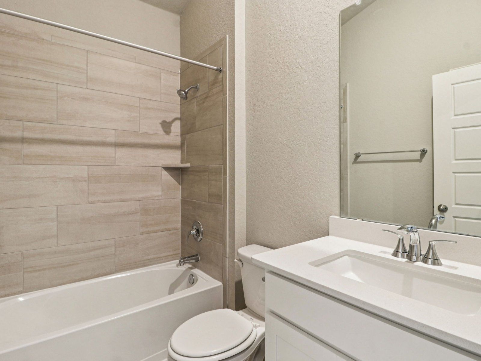 Guest bedroom in the Holly floorplan at a Meritage Homes community.:Guest Bedroom