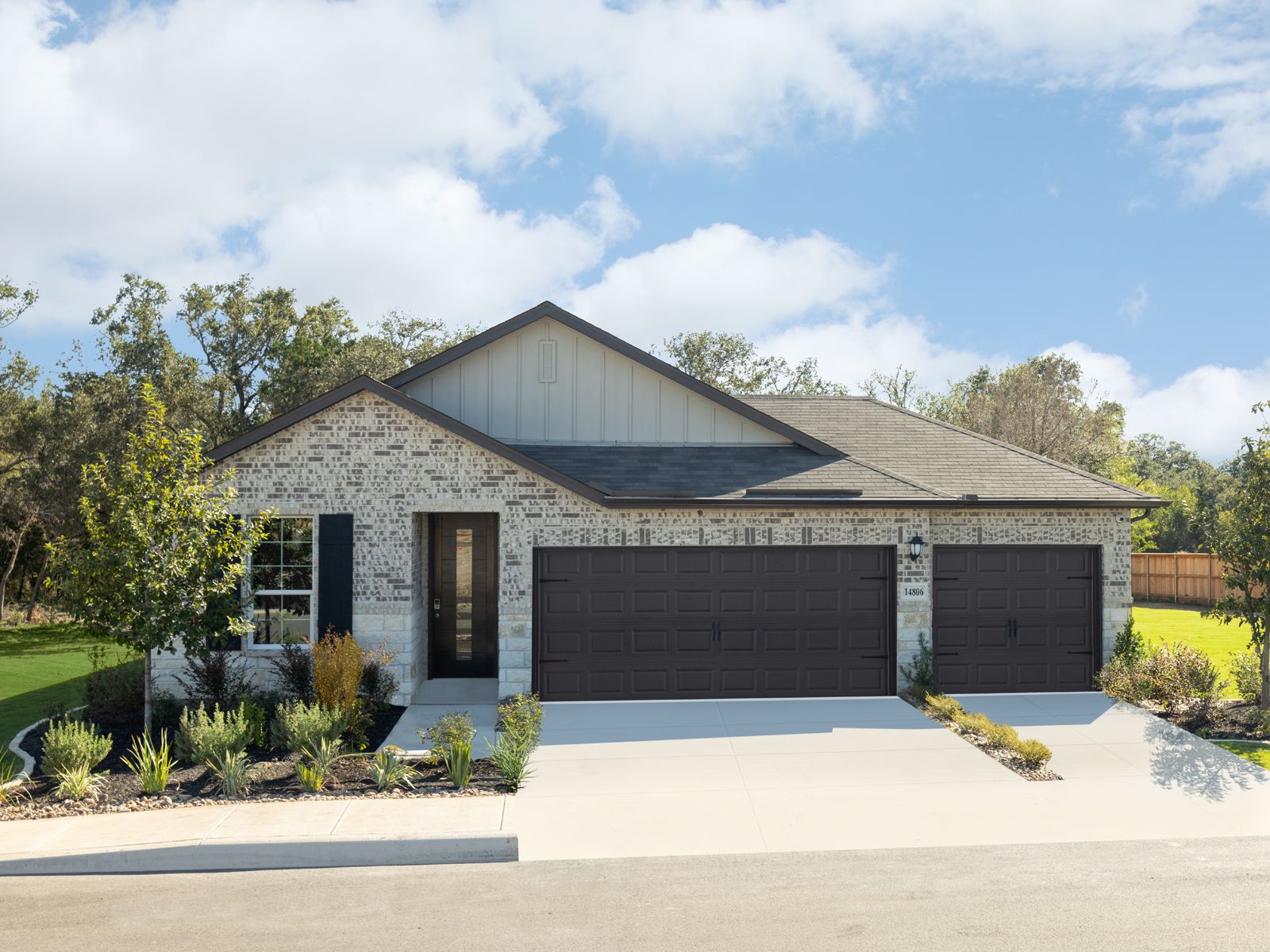 Front Exterior:Front exterior of the Rio Grande floorplan in a Meritage Homes community.