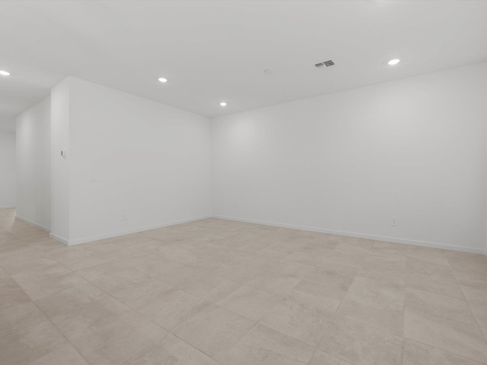 Living Area:Living Area