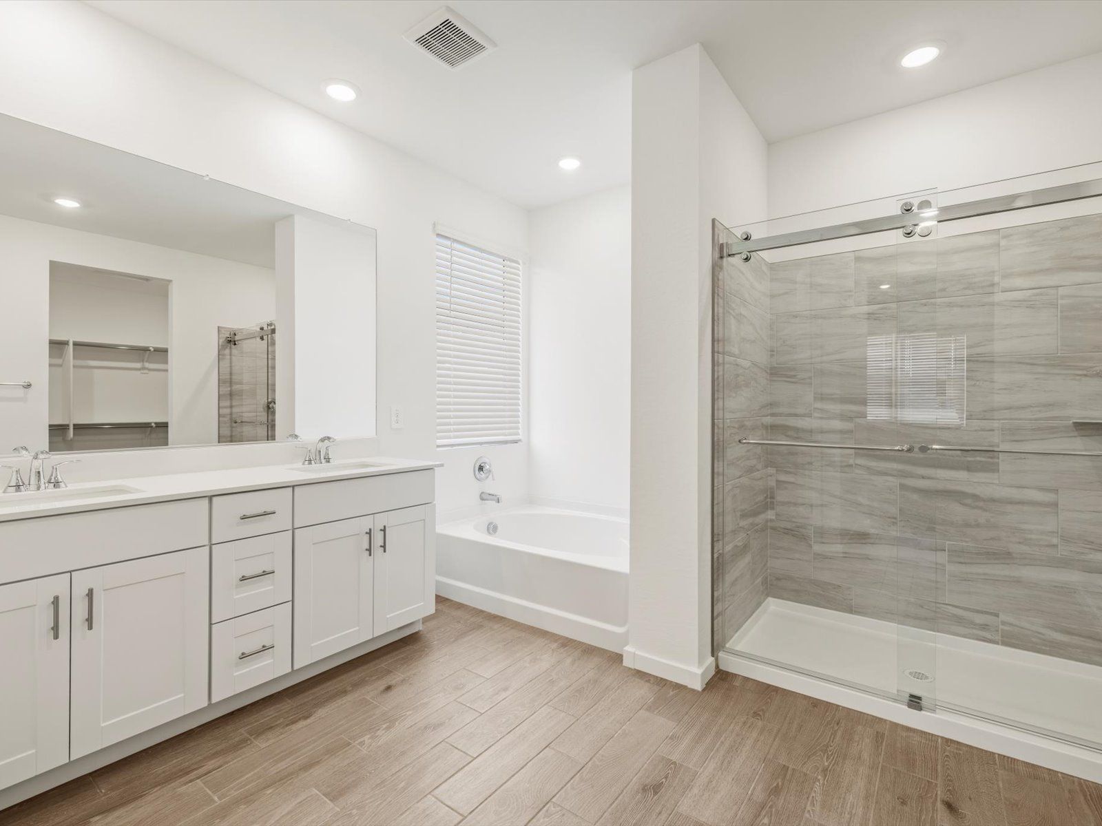 Primary Bathroom:Primary Bathroom