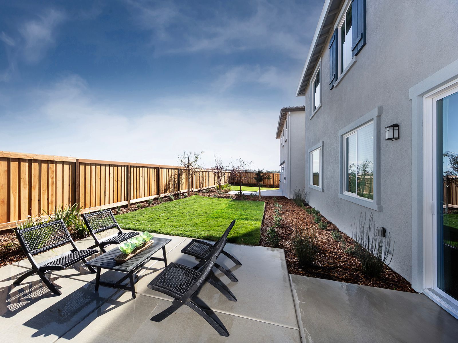 Rear Exterior:Welcome to Casacala in Brentwood, CA.