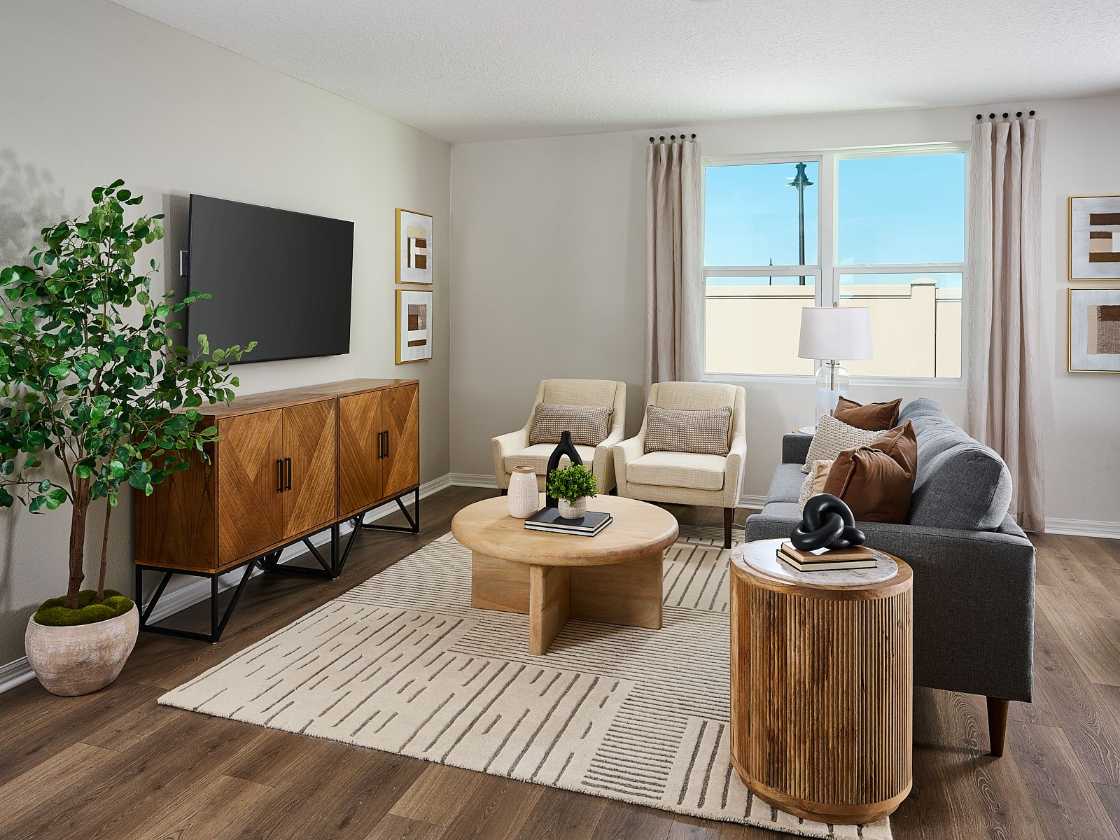 Family room:Family room