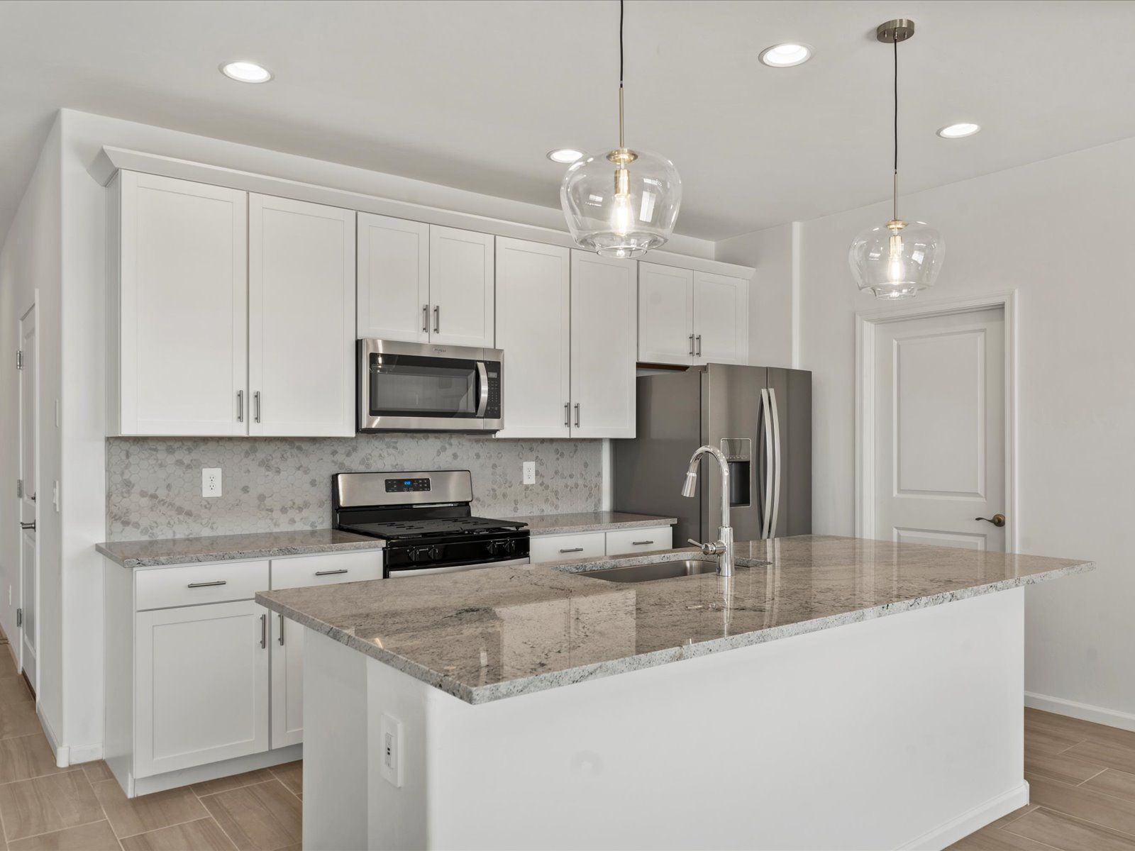 Kitchen:Welcome to the 2585 floor plan.