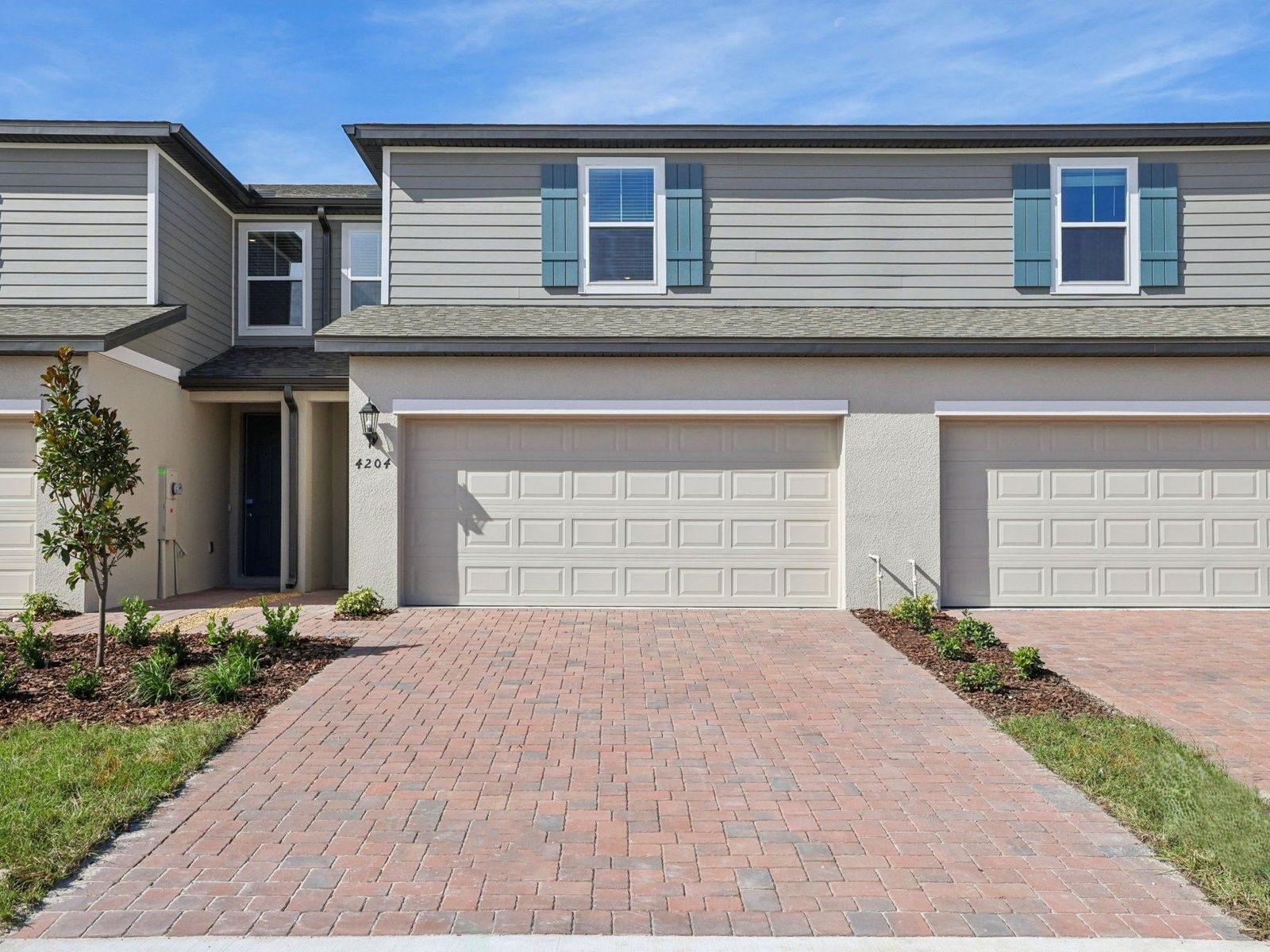 Front Exterior:Front Exterior