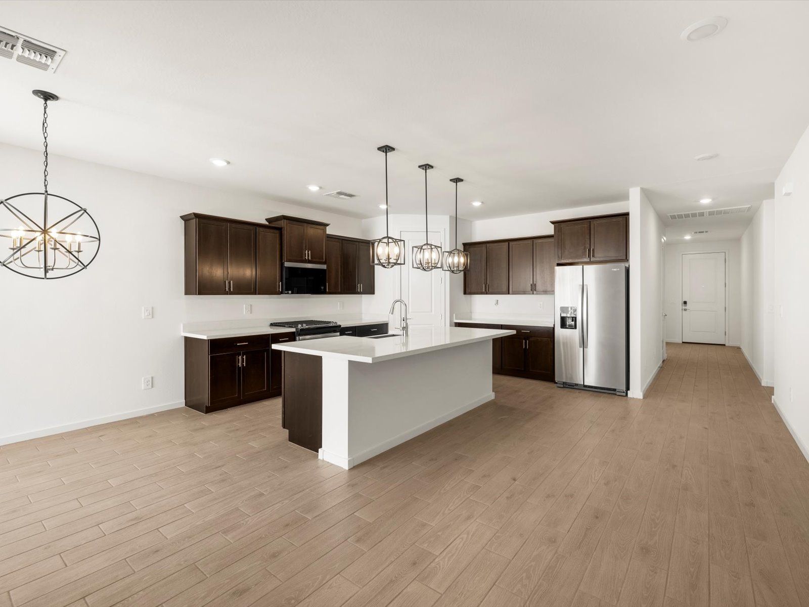 PHX_Teravalis_Kitchen_30518-Nightshade-Dr:PHX_Teravalis_Kitchen_30518-Nightshade-Dr