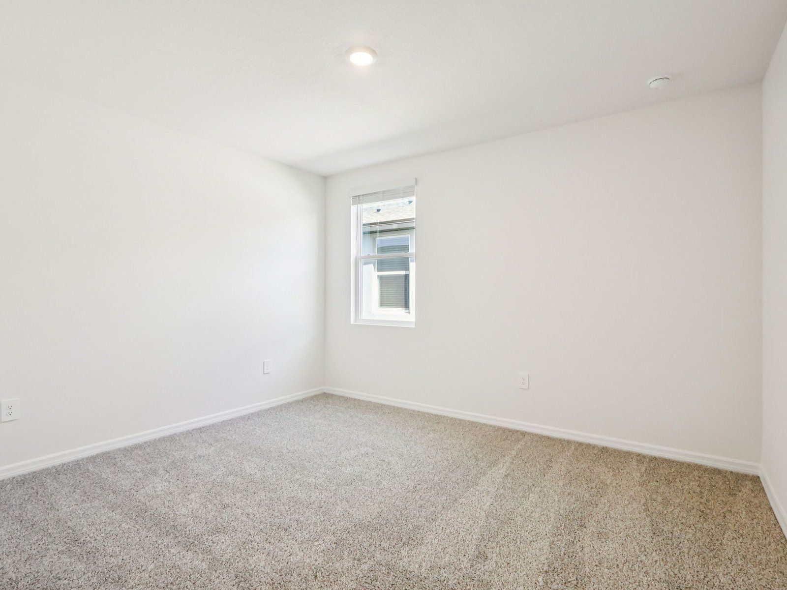 SecondaryBedroom:SecondaryBedroom