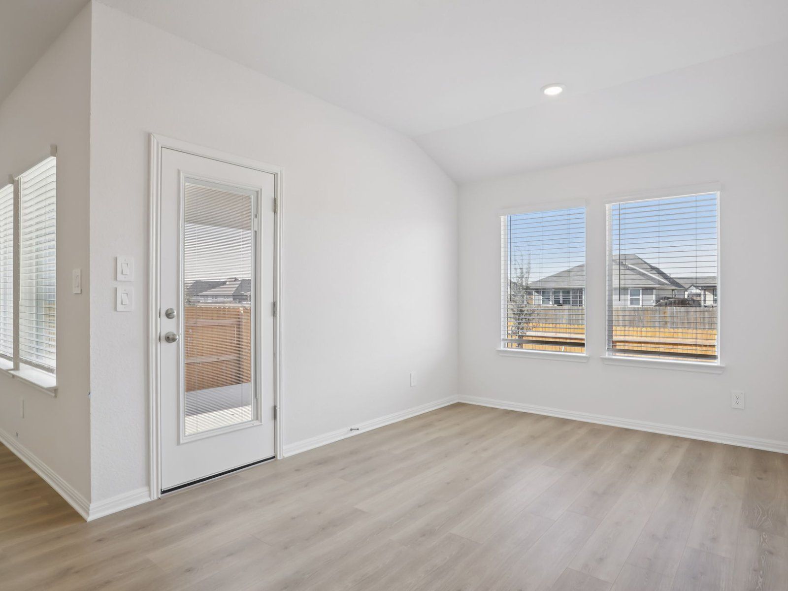 Dining Room:Dining Room