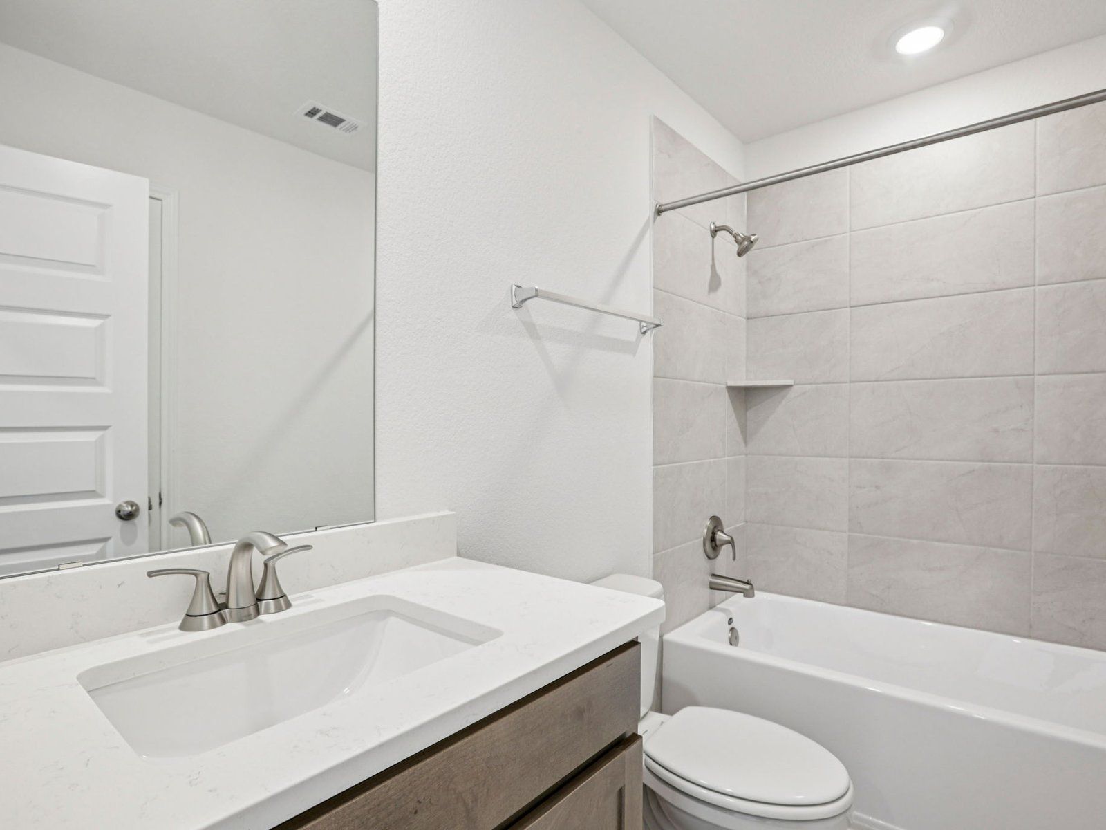 Secondary Bathroom:Secondary Bathroom