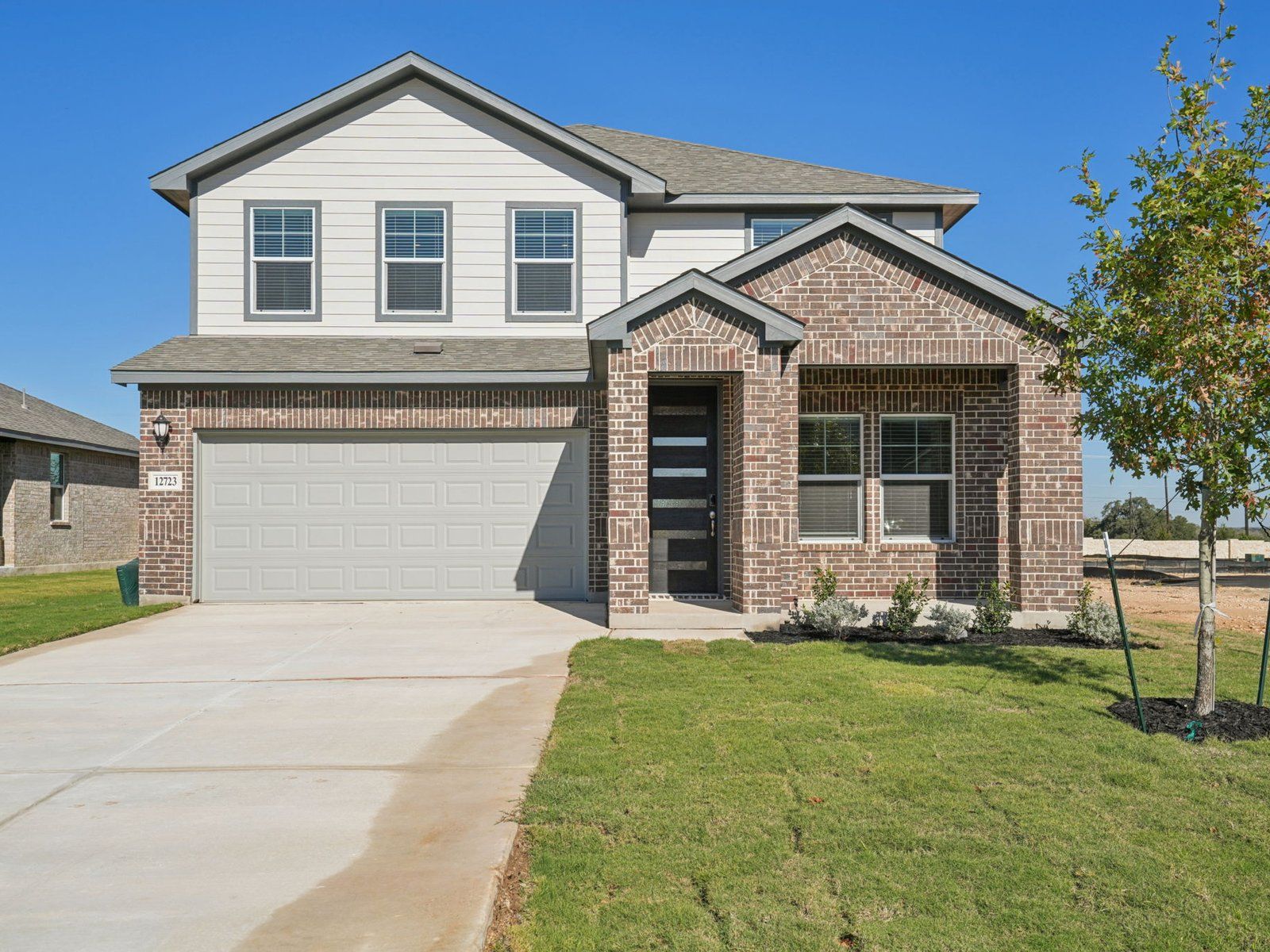 Front Exterior:Front Exterior