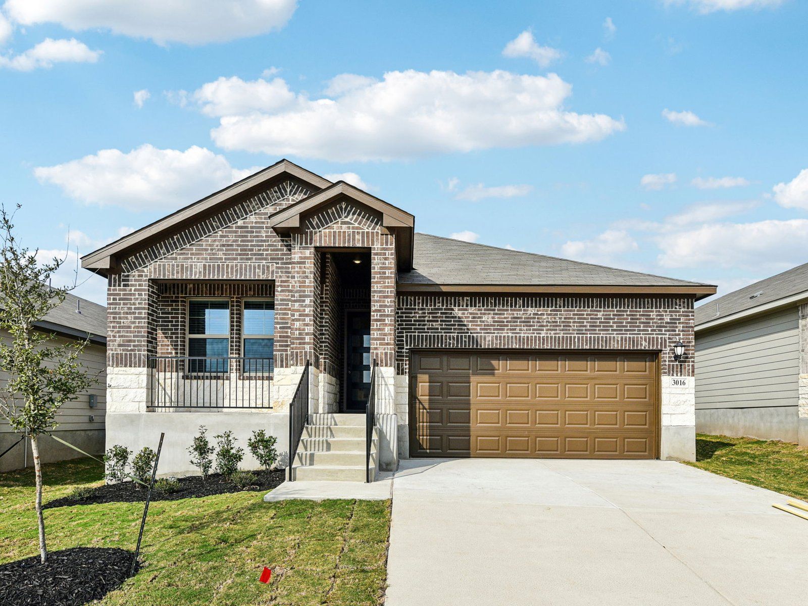 Front Exterior:Front Exterior