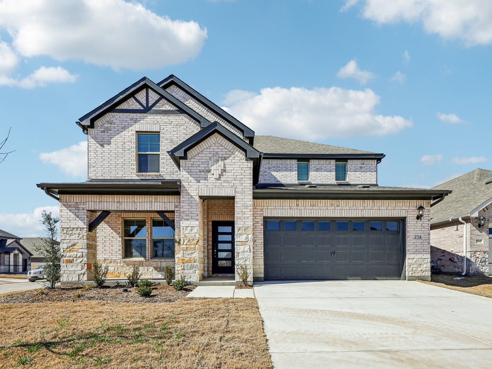 Front Exterior:Front Exterior