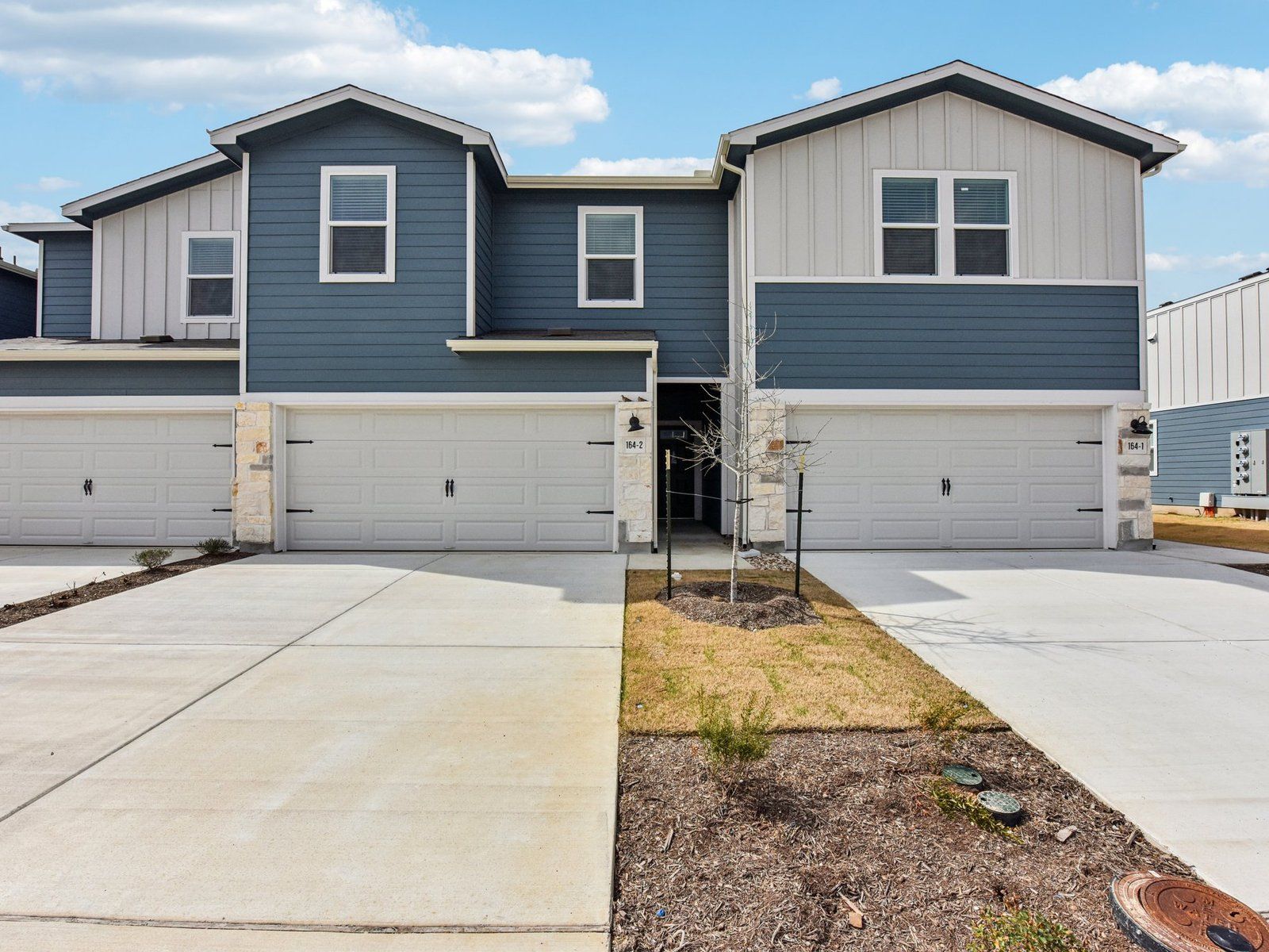 164 Cinnabar Lane Unit #2 Front Exterior:164 Cinnabar Lane Unit #2 Front Exterior