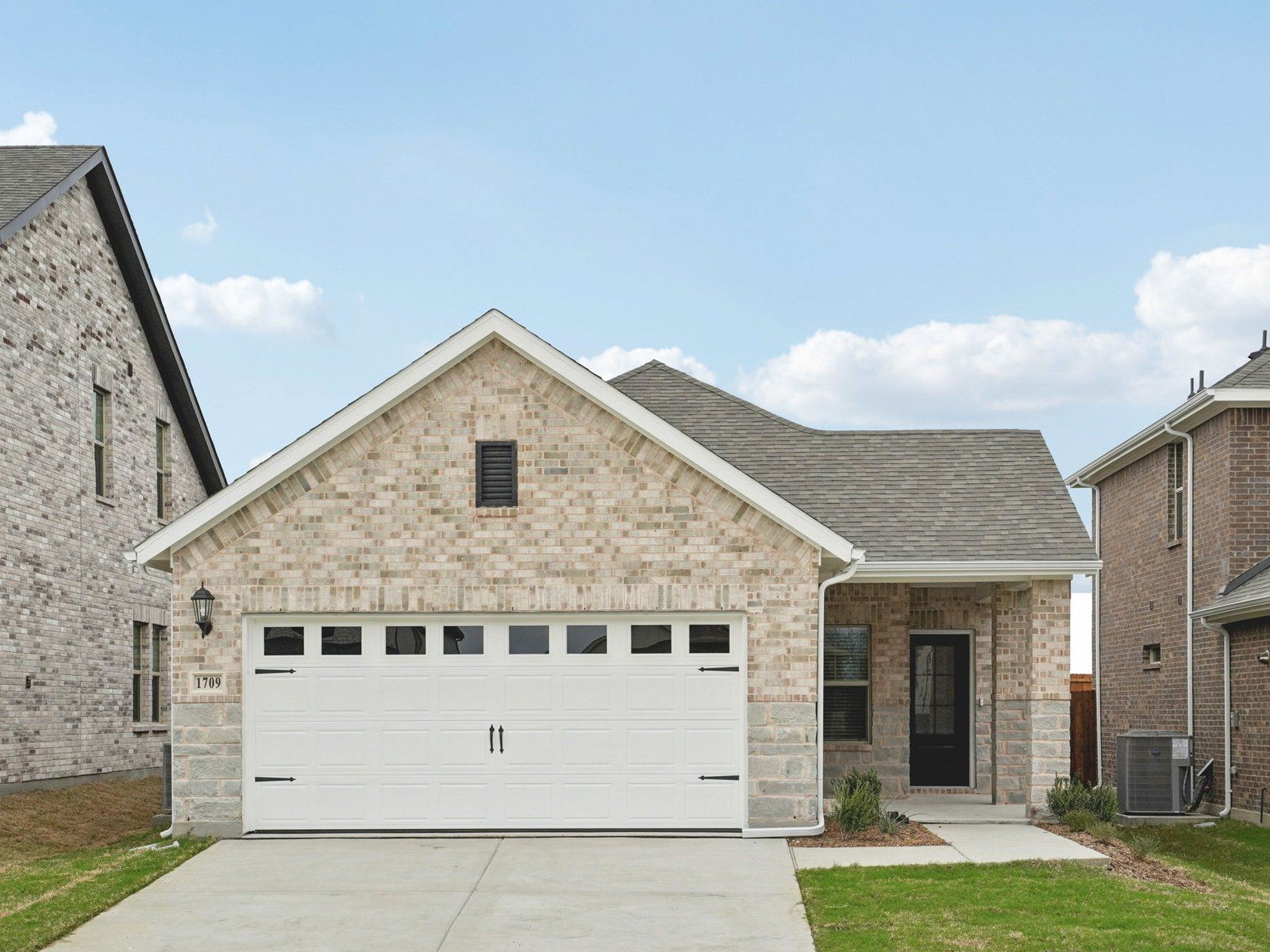 Front Exterior:Front Exterior