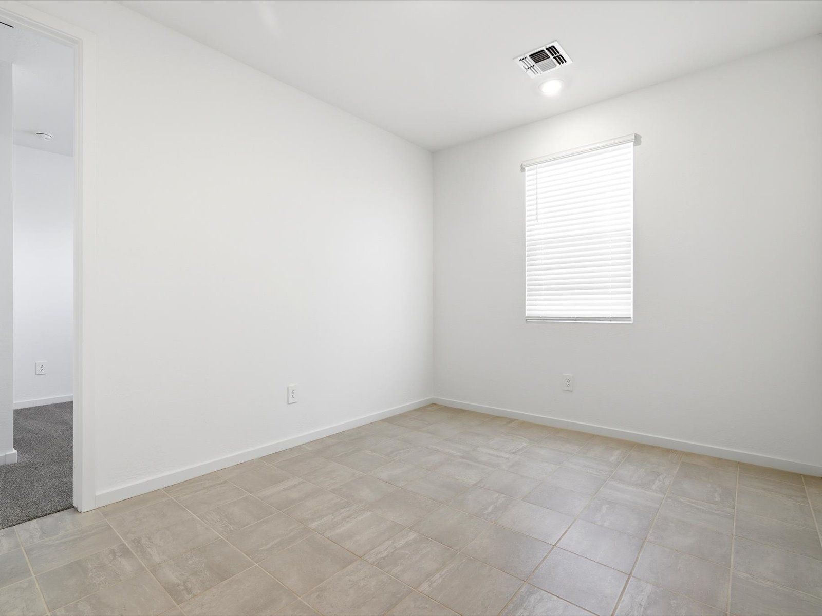 Living Area:Living Area