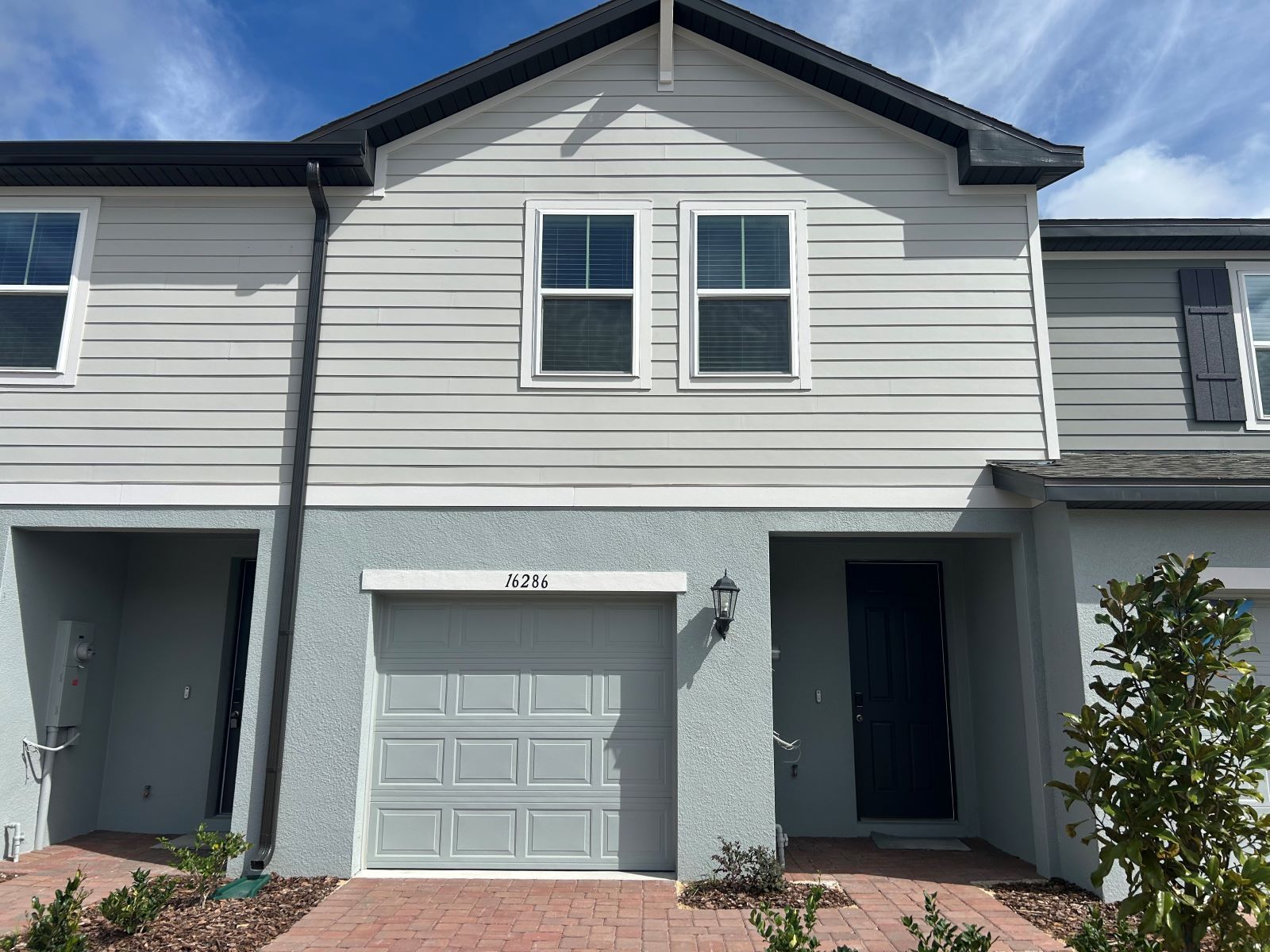 Front exterior:Front exterior