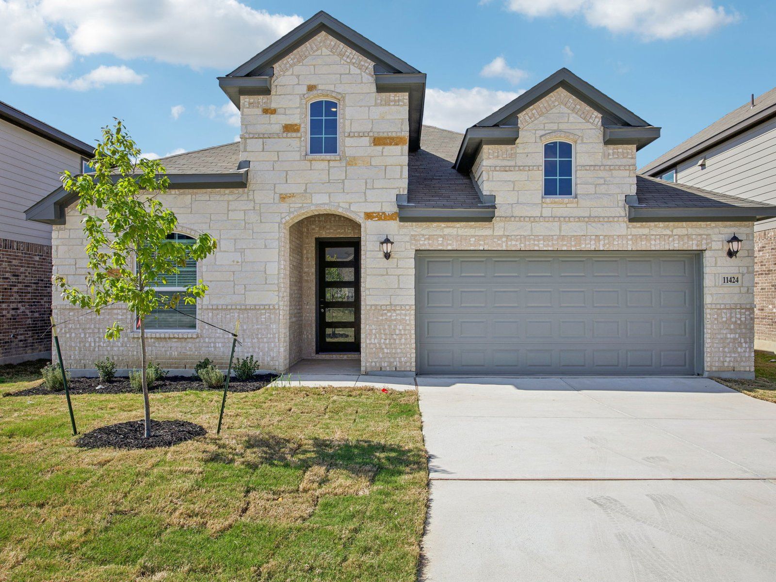 Front Exterior:Front Exterior