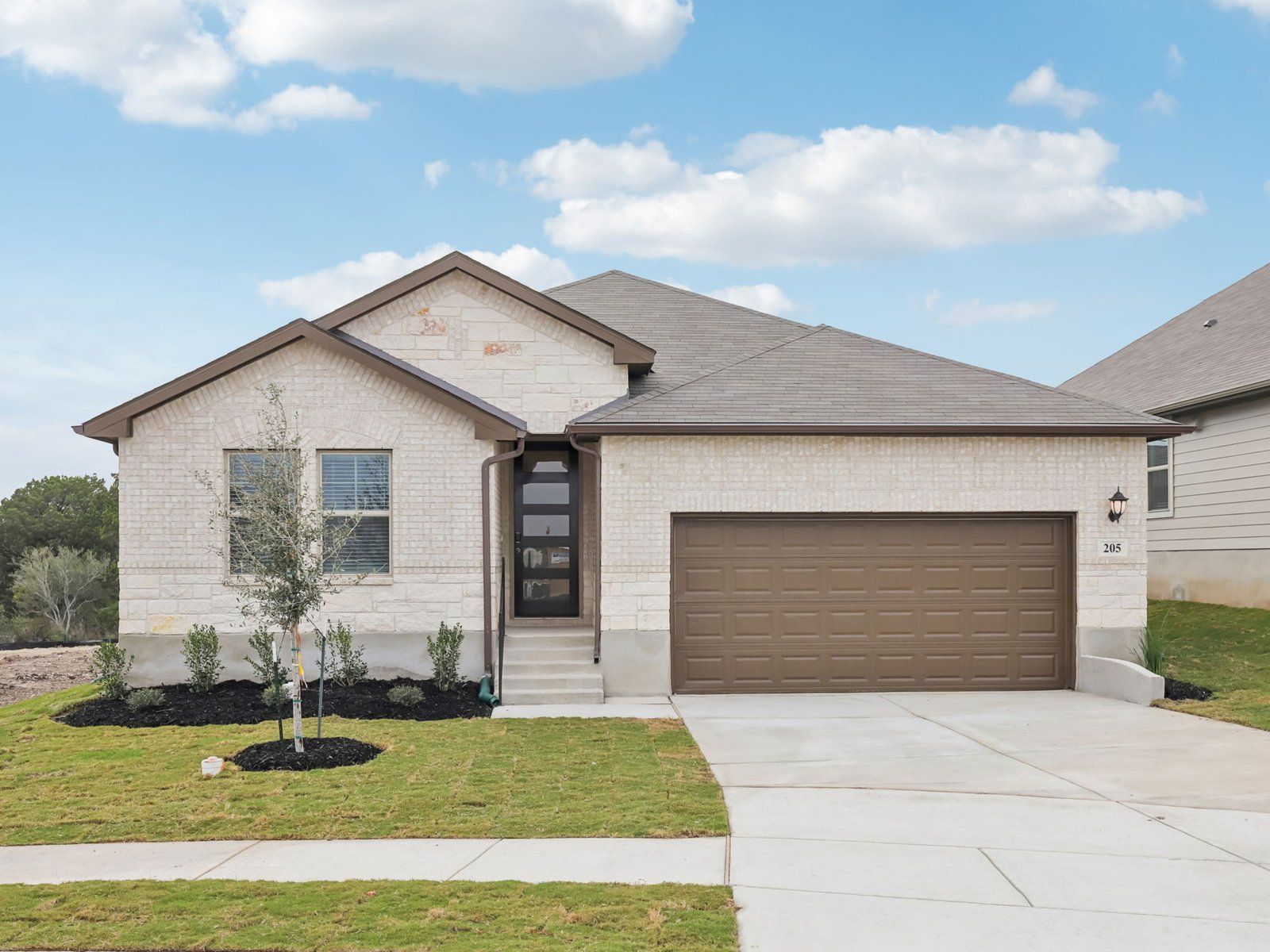 Front Exterior:Front Exterior